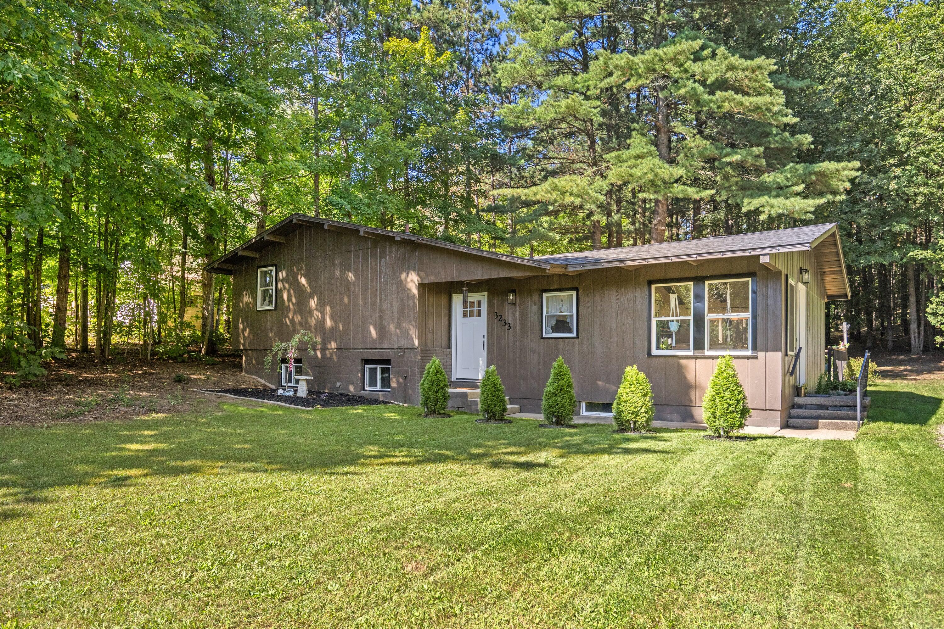 3233 13 Mile Road NE Rockford MI 49341