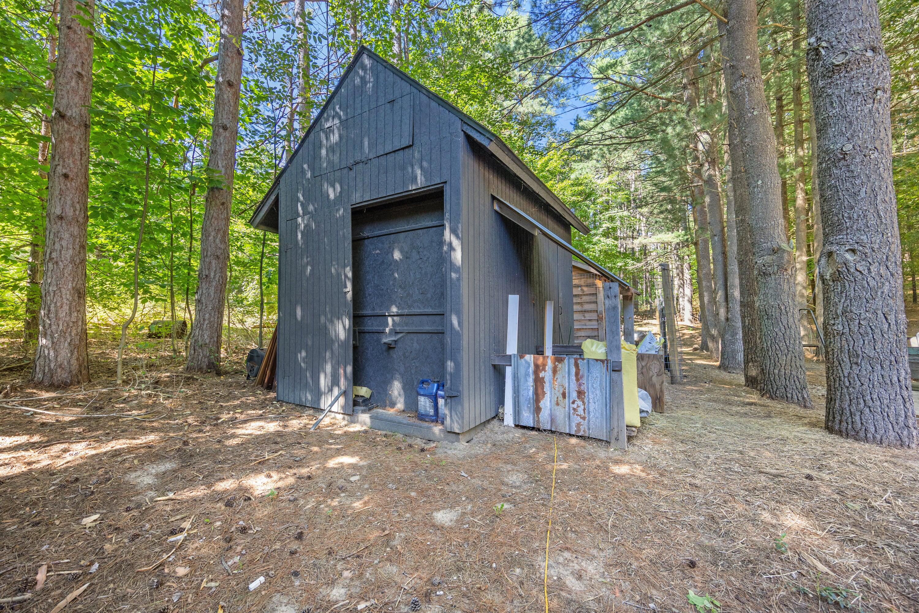 3233 13 Mile Road NE Rockford MI 49341