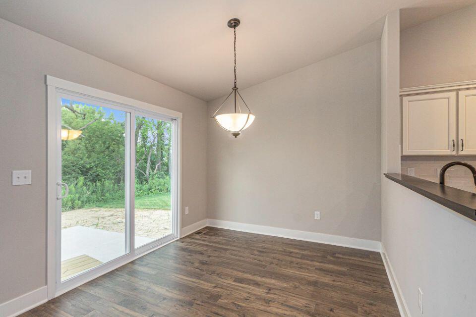 945 Ridgetop Circle Kalamazoo MI 49009