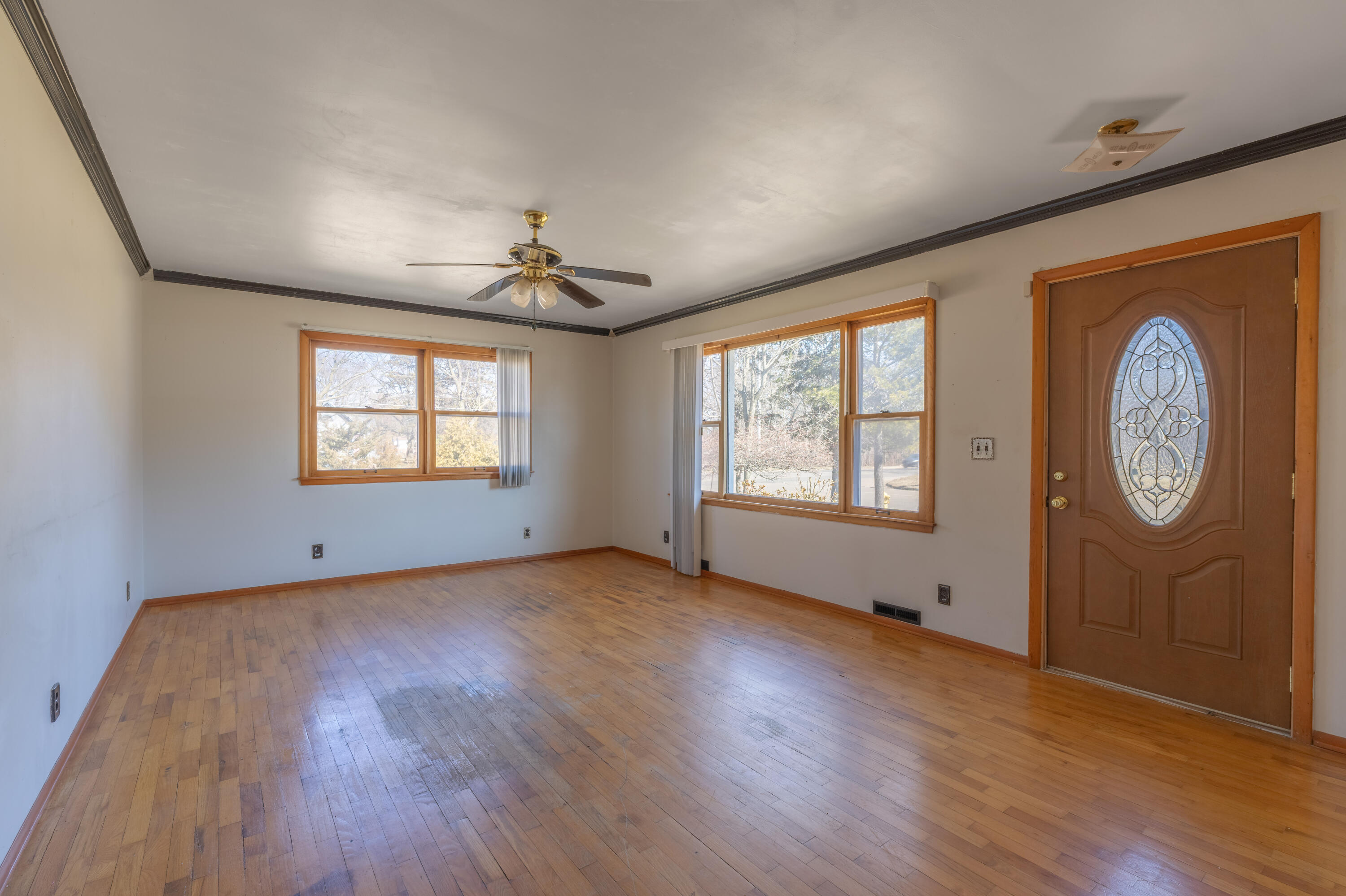 1712 W Ogden Circle Benton Harbor MI 49022