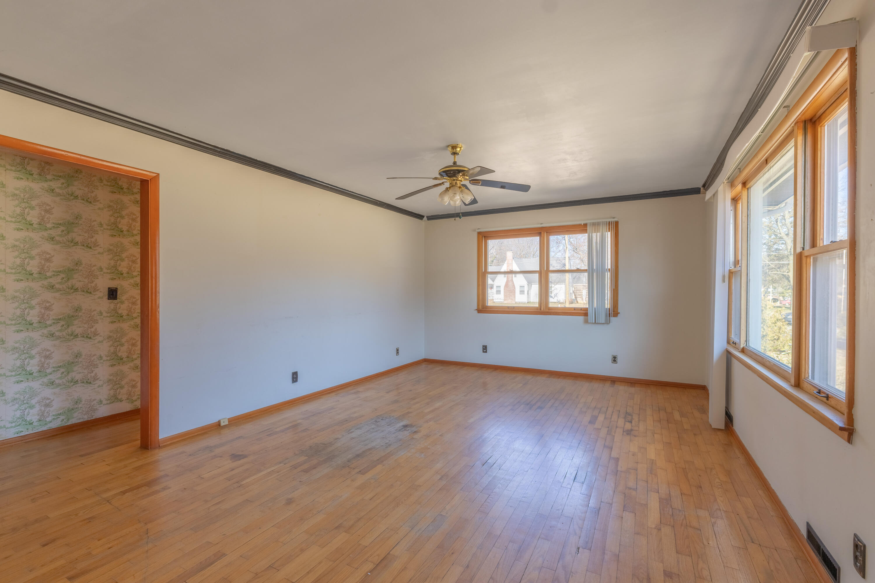 1712 W Ogden Circle Benton Harbor MI 49022