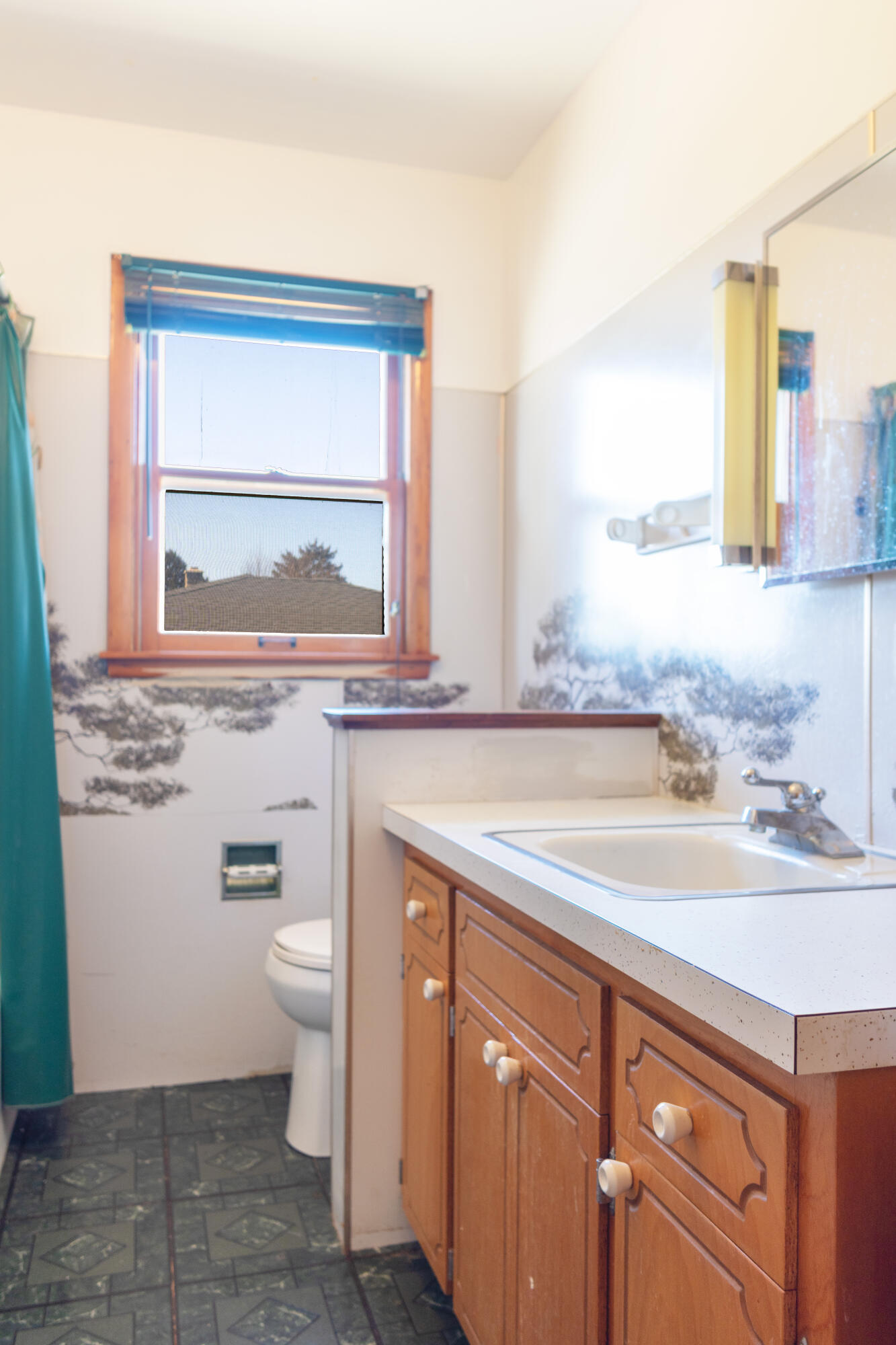 1712 W Ogden Circle Benton Harbor MI 49022