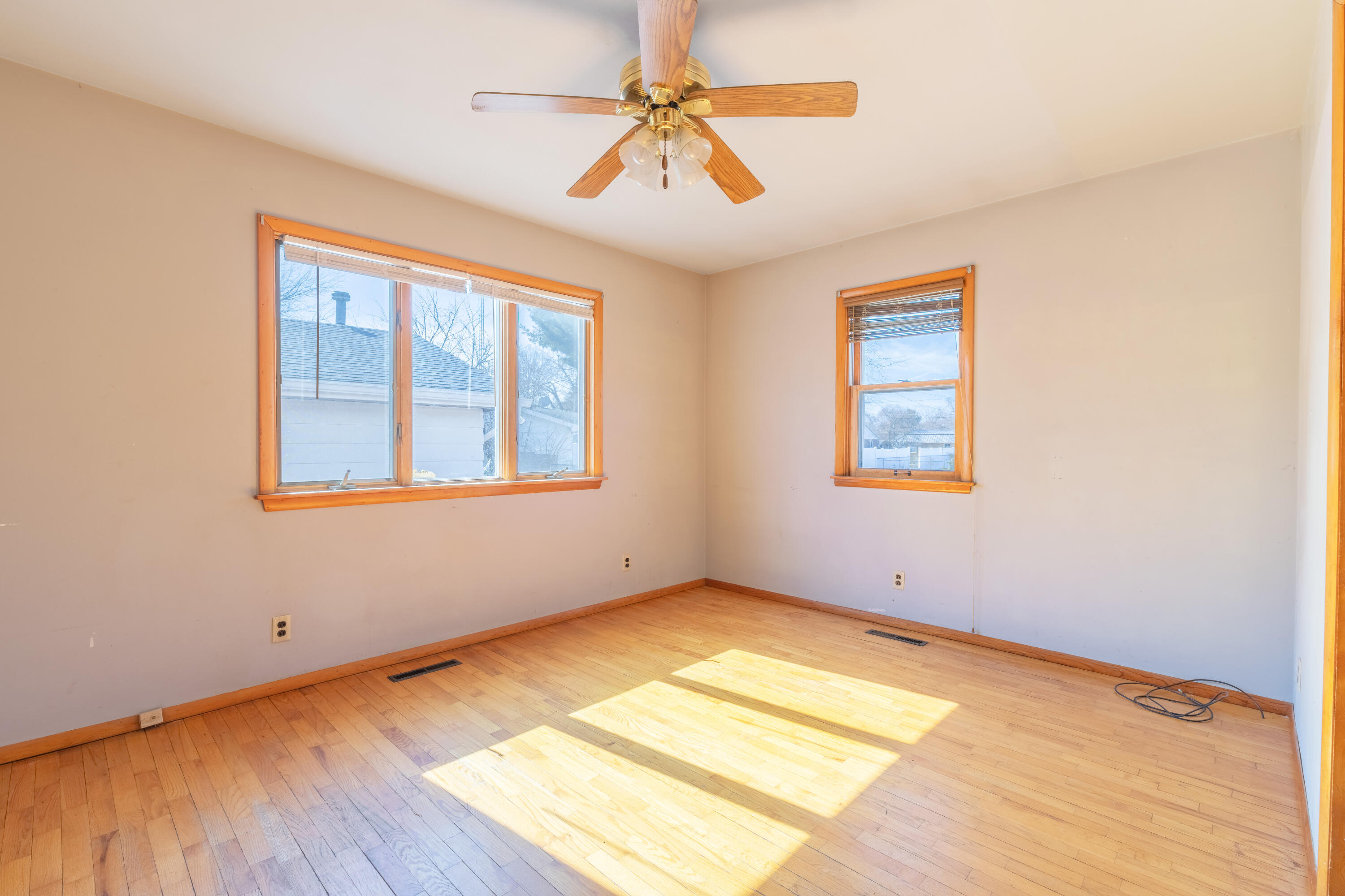 1712 W Ogden Circle Benton Harbor MI 49022