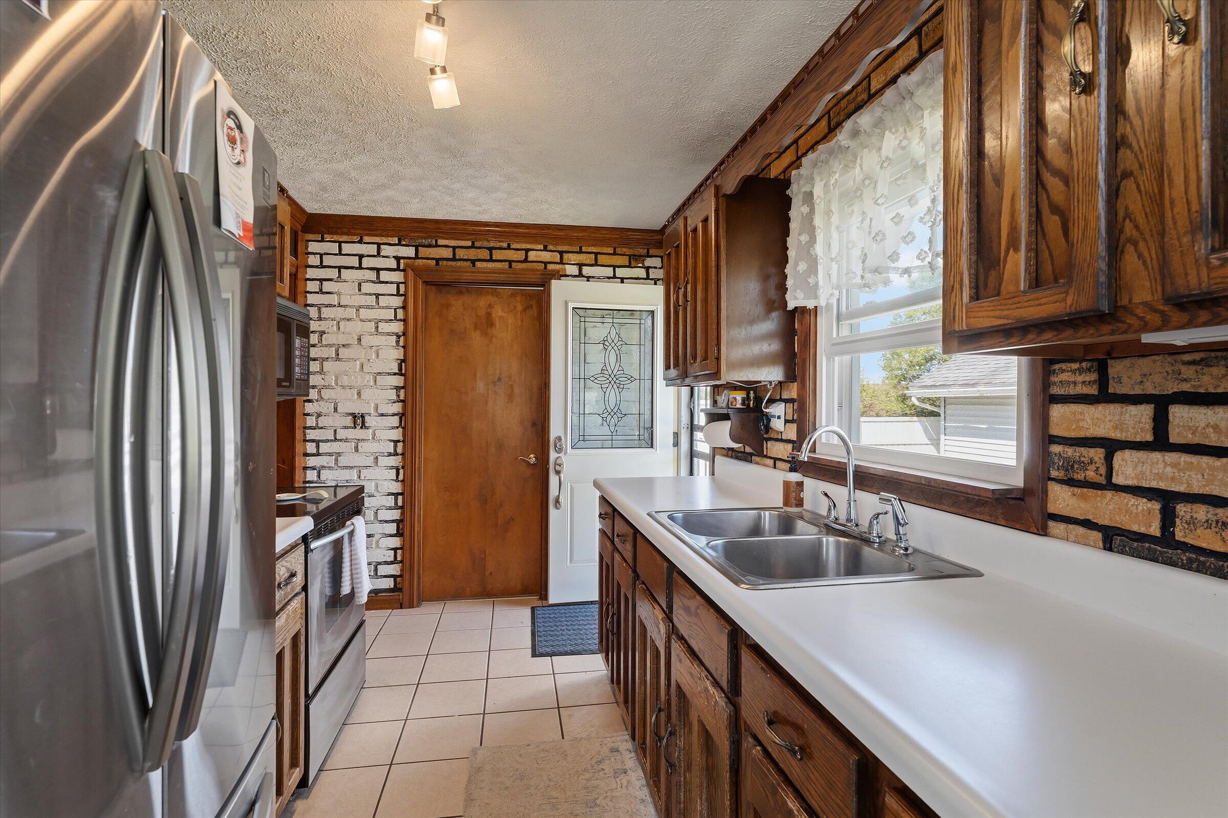 26016 Yankee Street Edwardsburg MI 49112