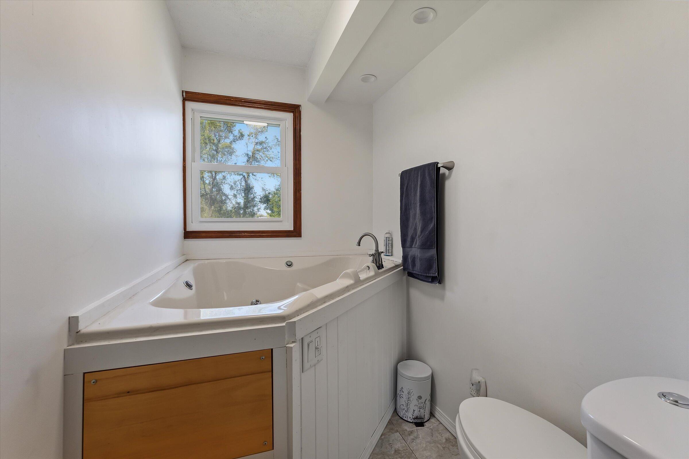 26016 Yankee Street Edwardsburg MI 49112