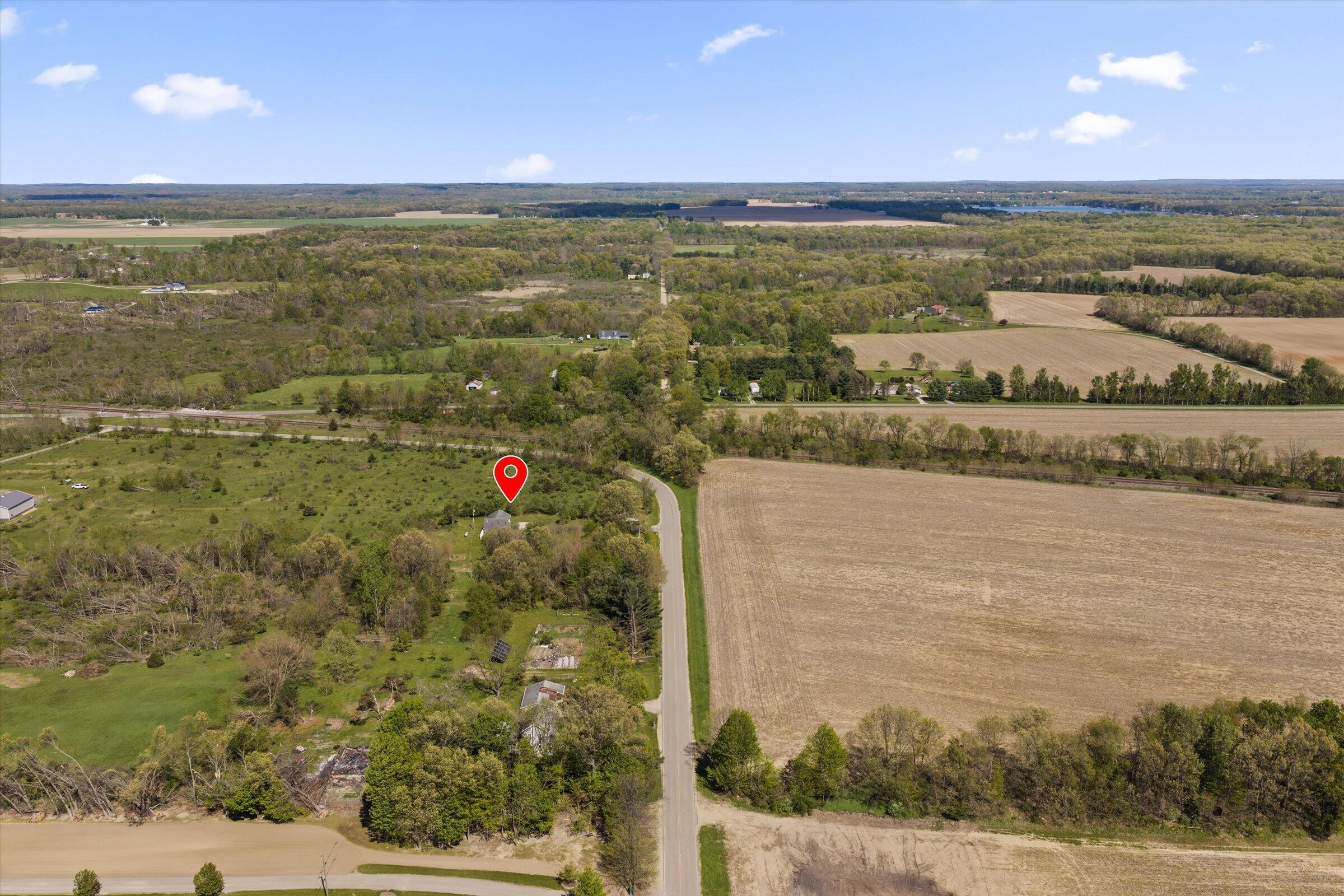 26016 Yankee Street Edwardsburg MI 49112
