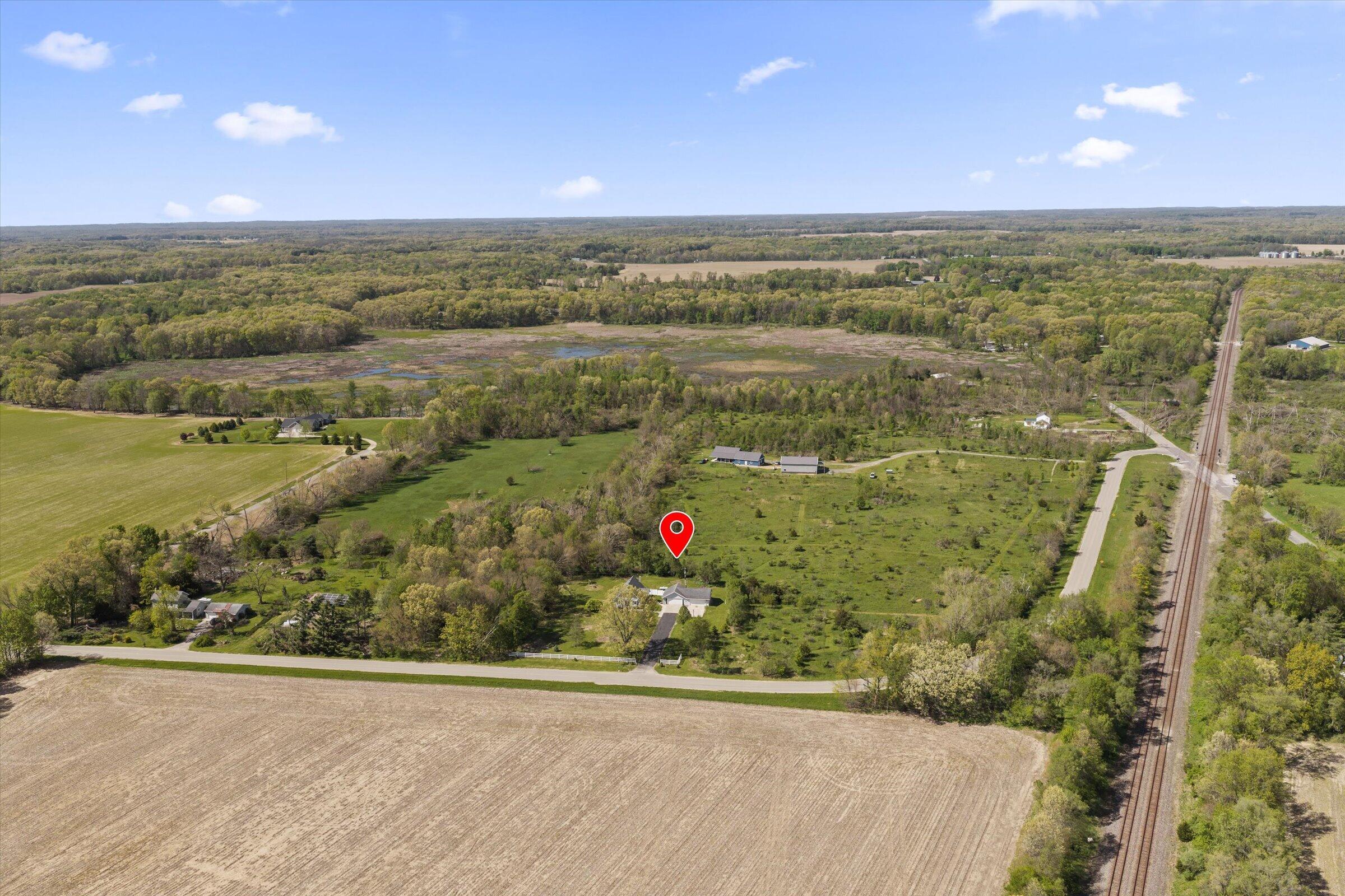 26016 Yankee Street Edwardsburg MI 49112