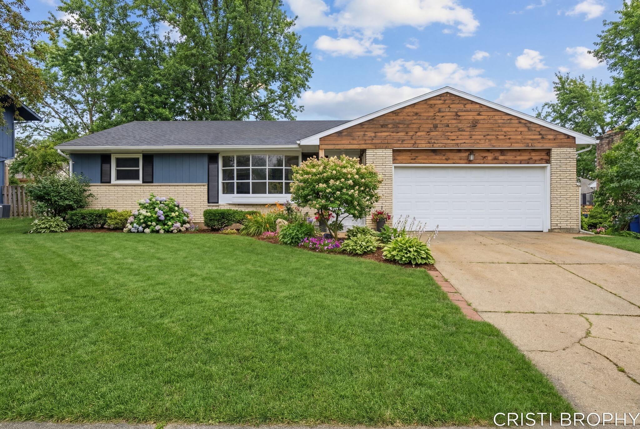 2538 Berwyck Road SE Grand Rapids MI 49506