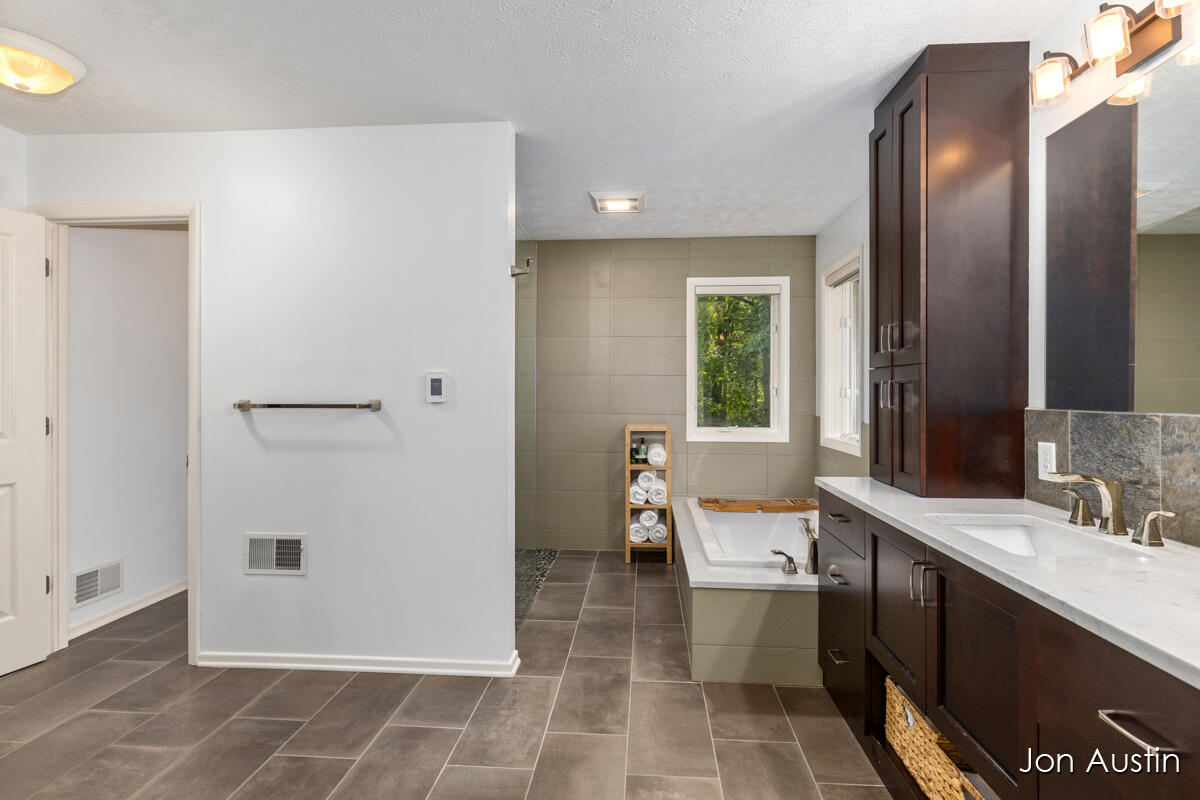 4380 Michigan Street NE Grand Rapids MI 49525