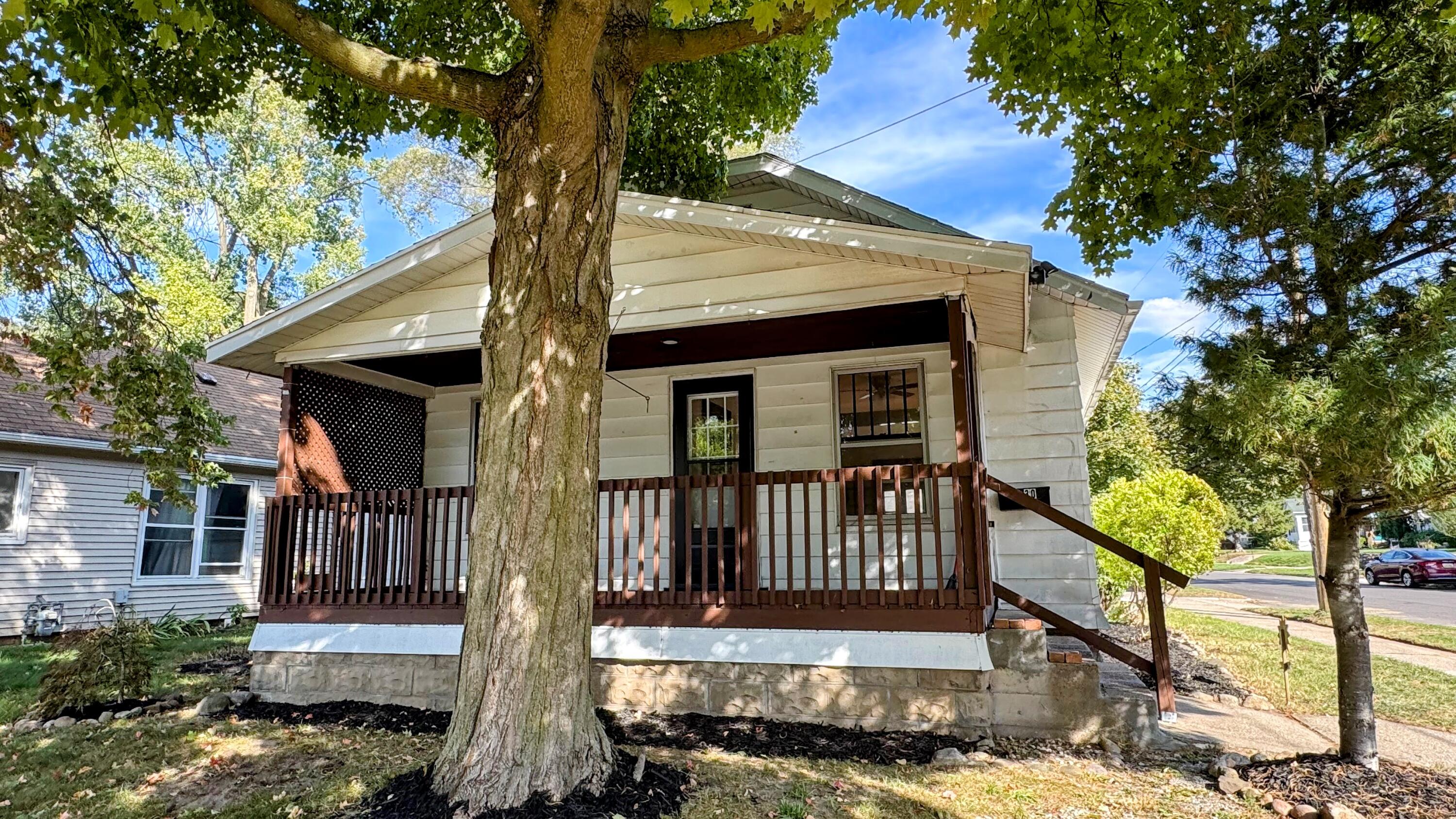 2030 Sinclair Avenue NE Grand Rapids MI 49505