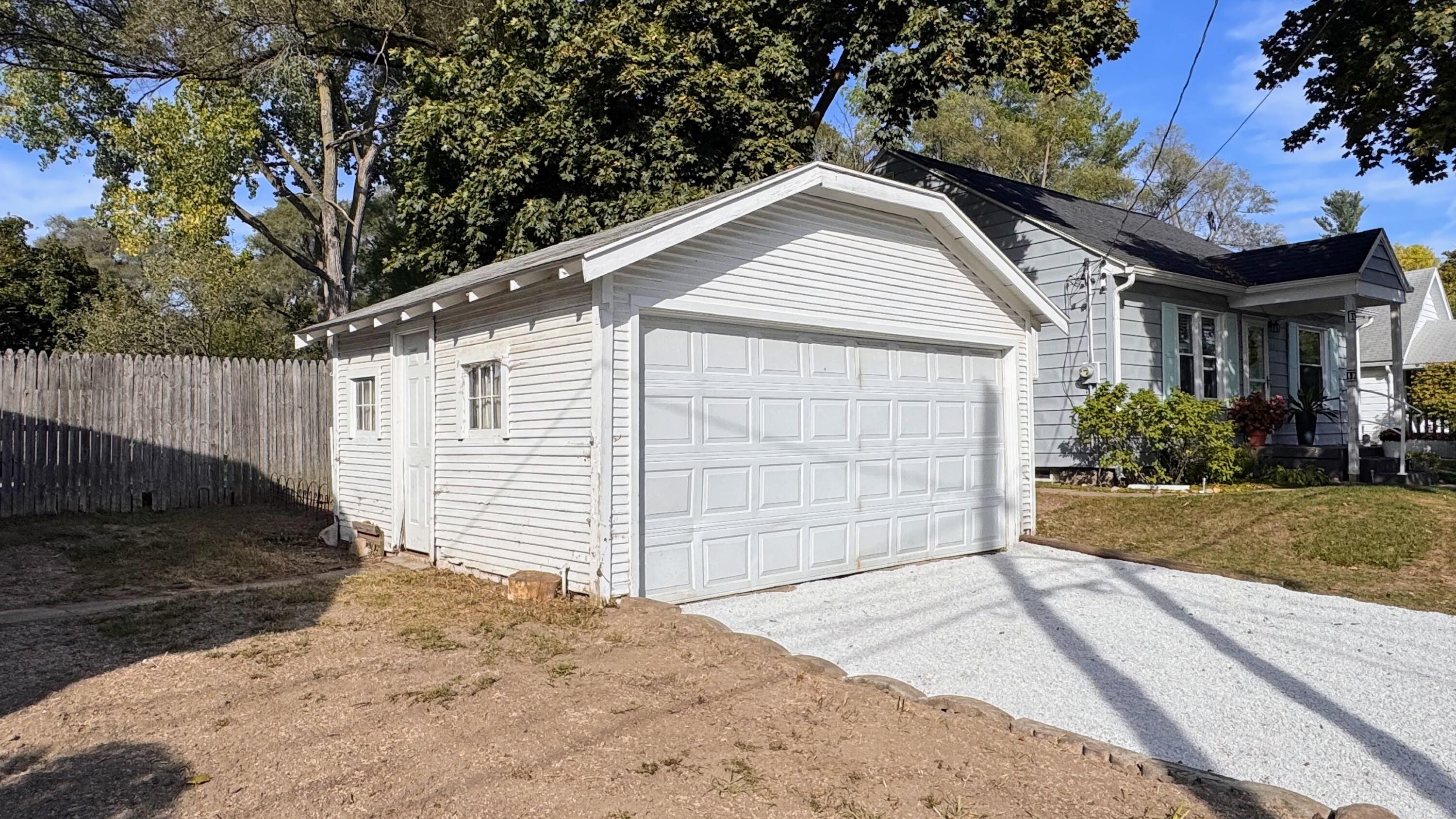 2030 Sinclair Avenue NE Grand Rapids MI 49505