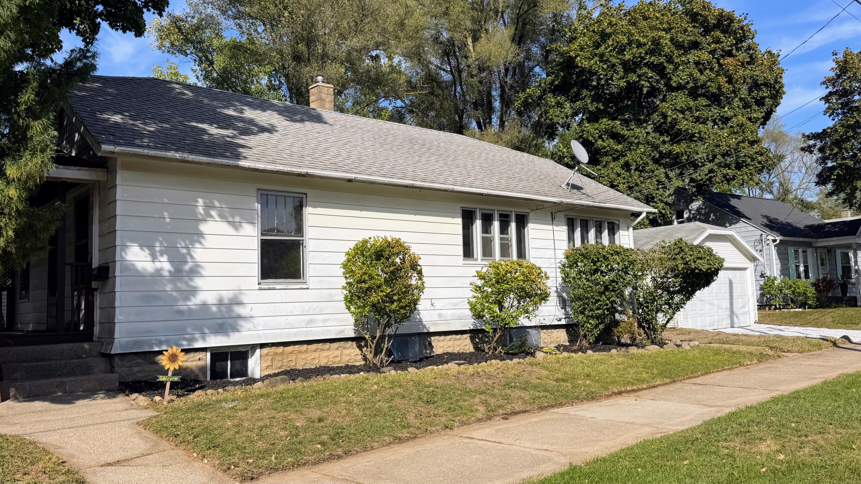 2030 Sinclair Avenue NE Grand Rapids MI 49505