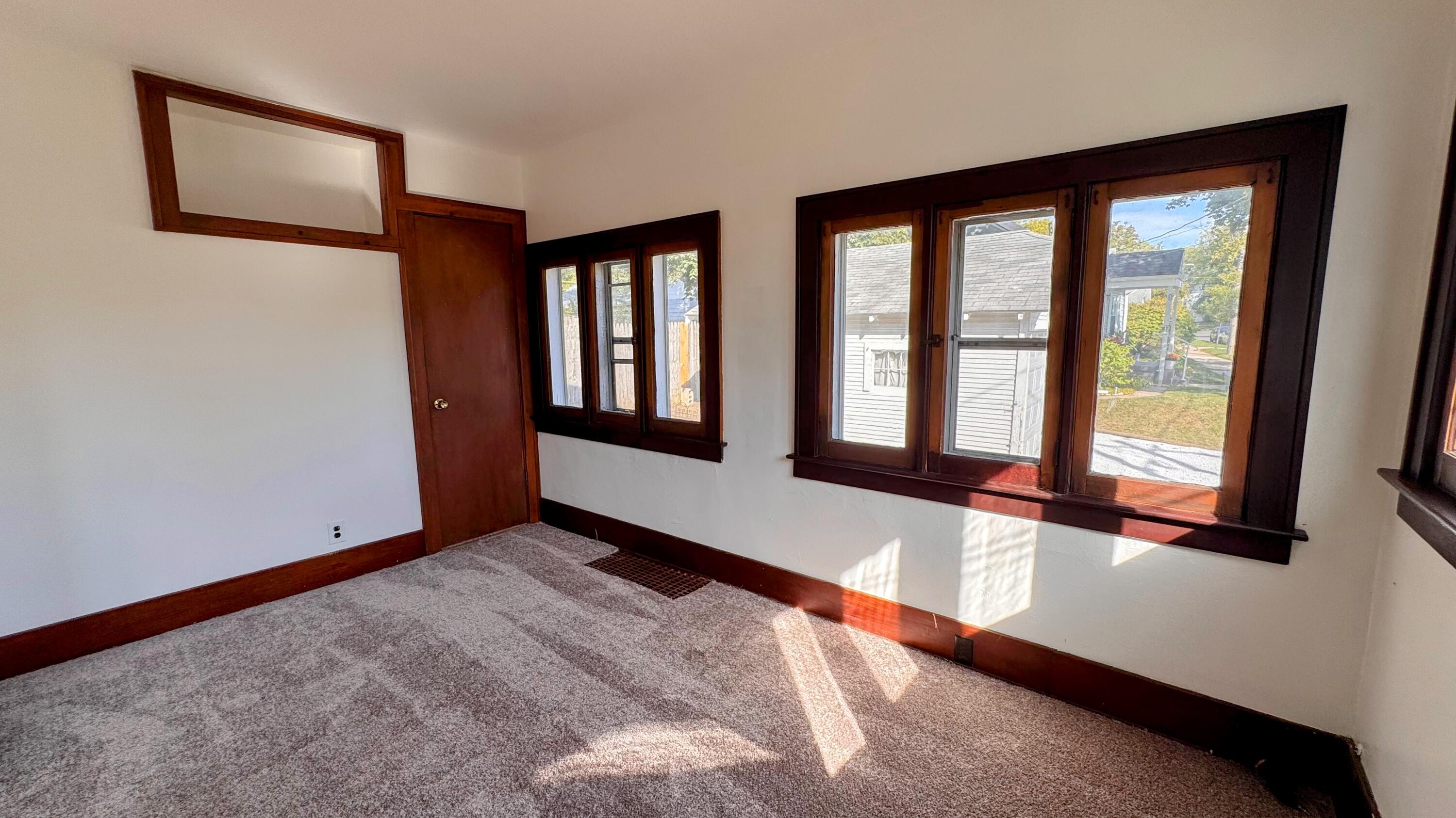 2030 Sinclair Avenue NE Grand Rapids MI 49505