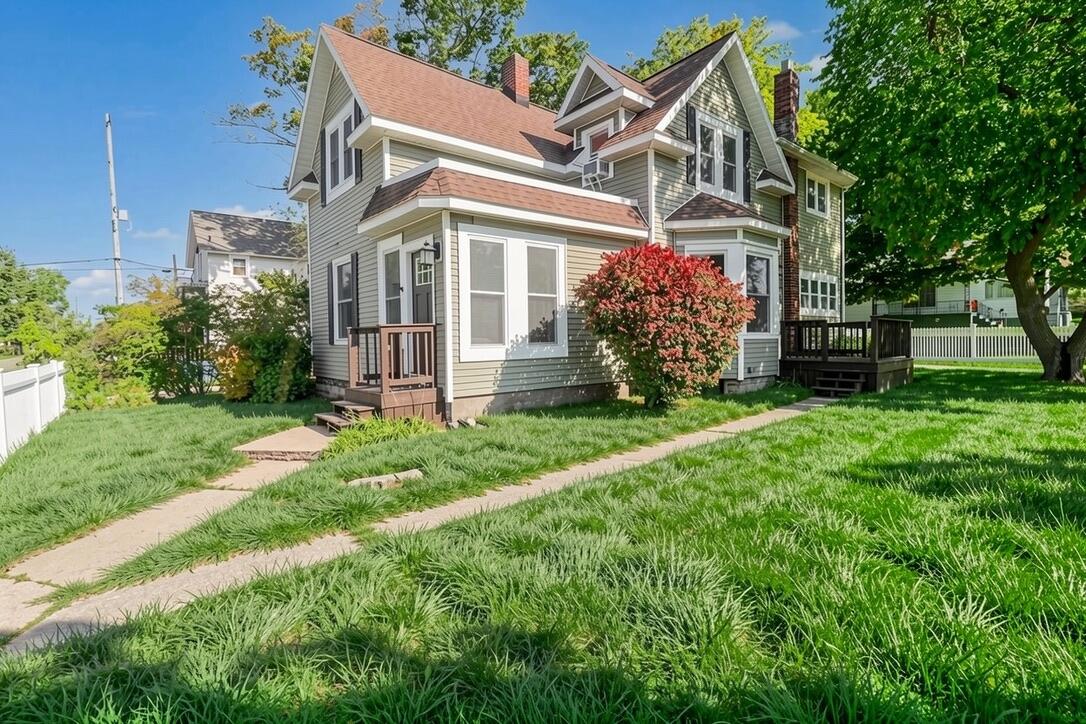 209 S Washington Avenue Ludington MI 49431