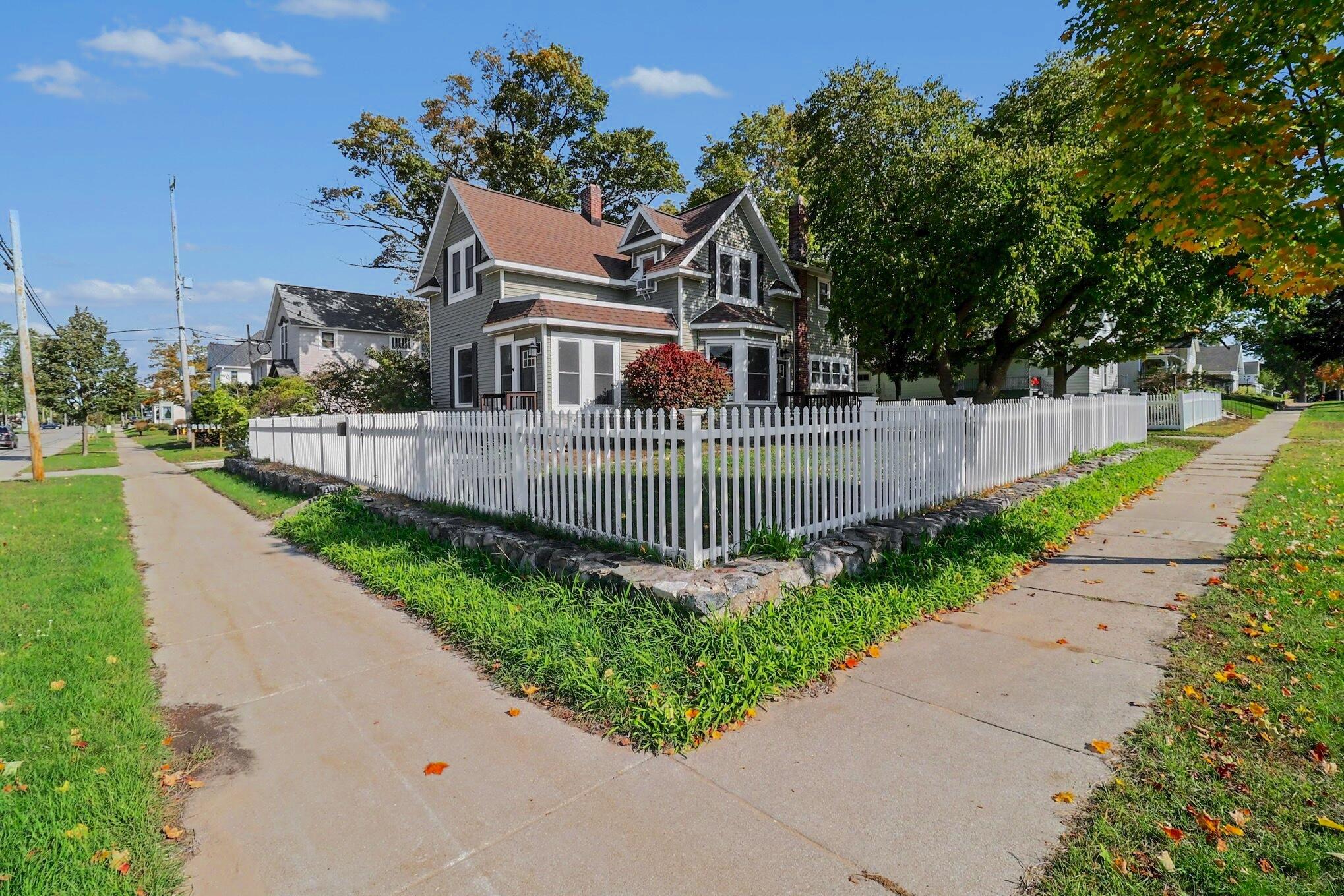 209 S Washington Avenue Ludington MI 49431