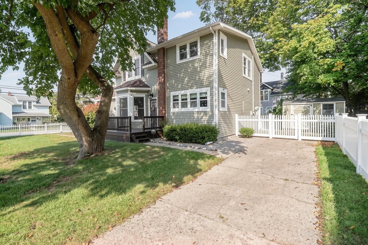 209 S Washington Avenue Ludington MI 49431