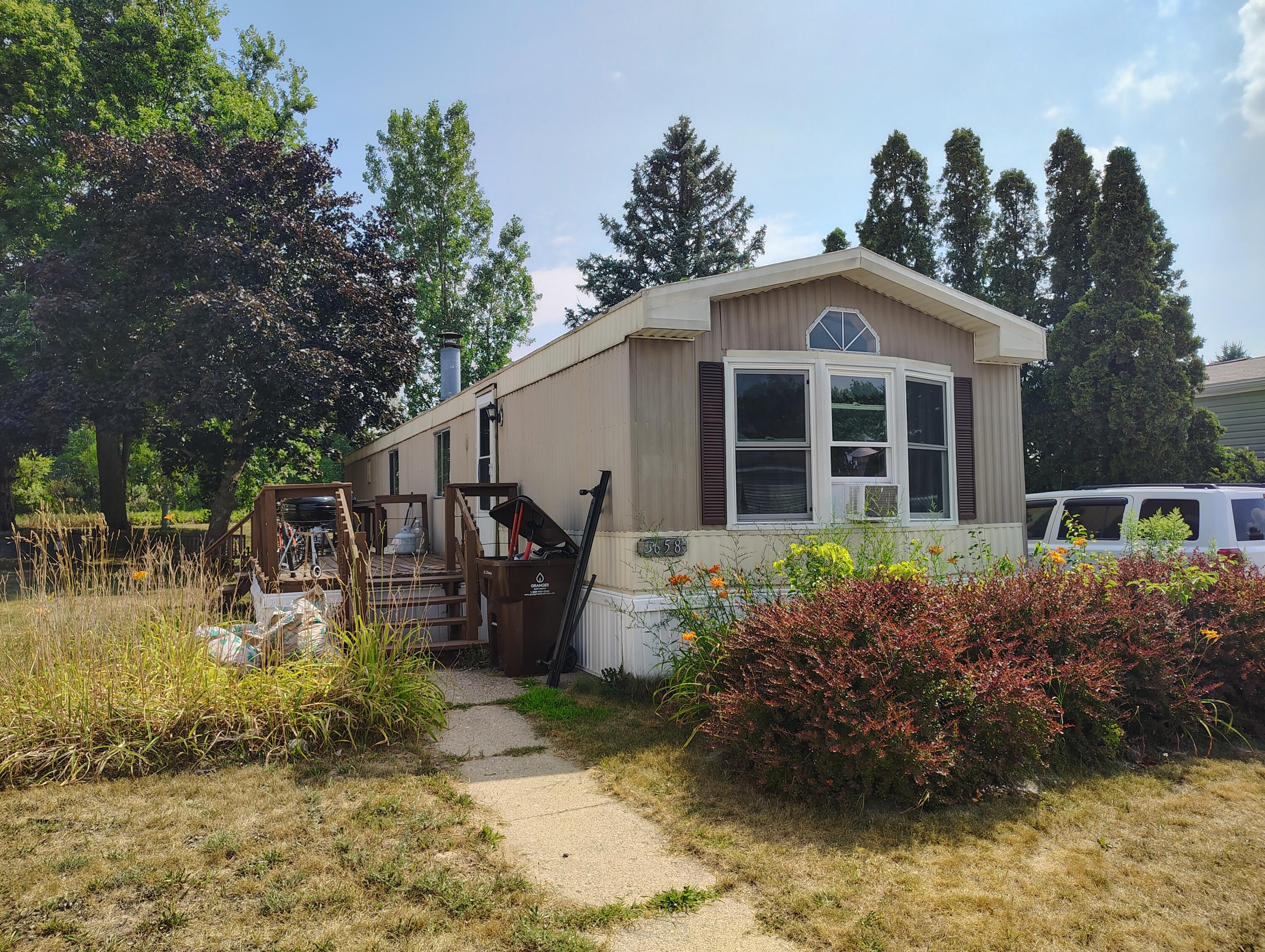 3658 Sugar Loaf Street NW Grand Rapids MI 49544
