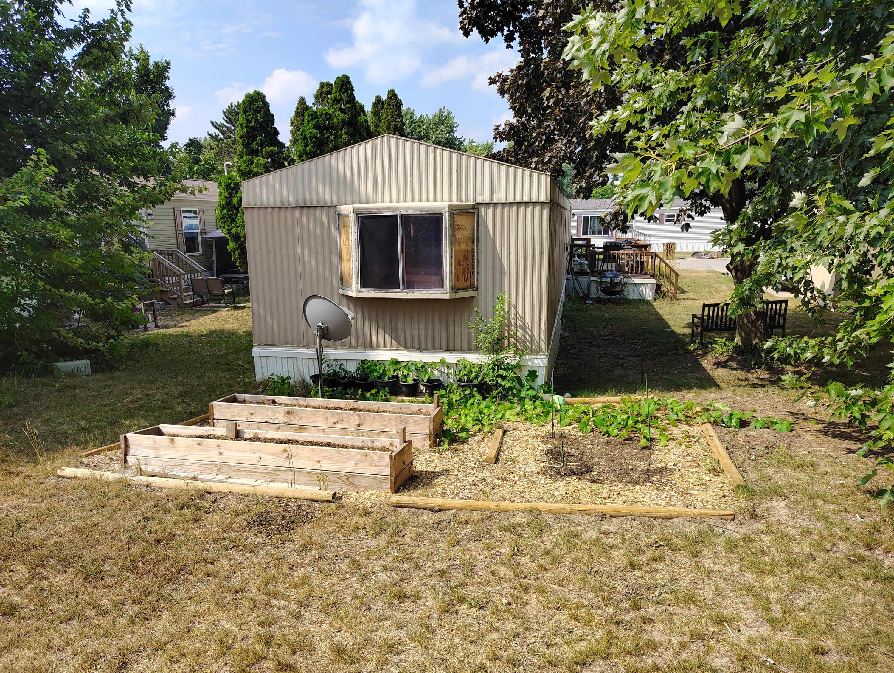3658 Sugar Loaf Street NW Grand Rapids MI 49544