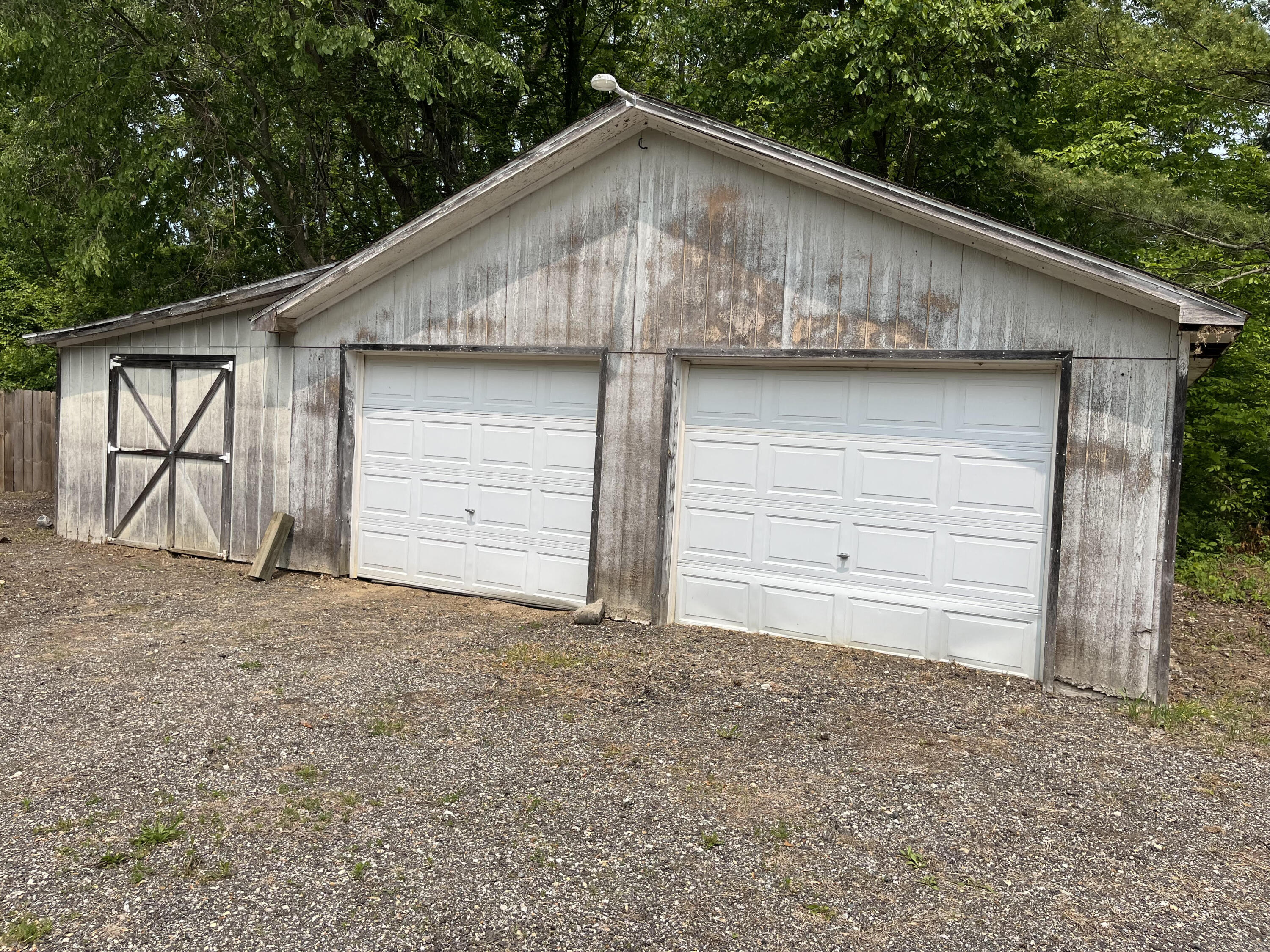 704 38th Street Allegan MI 49010