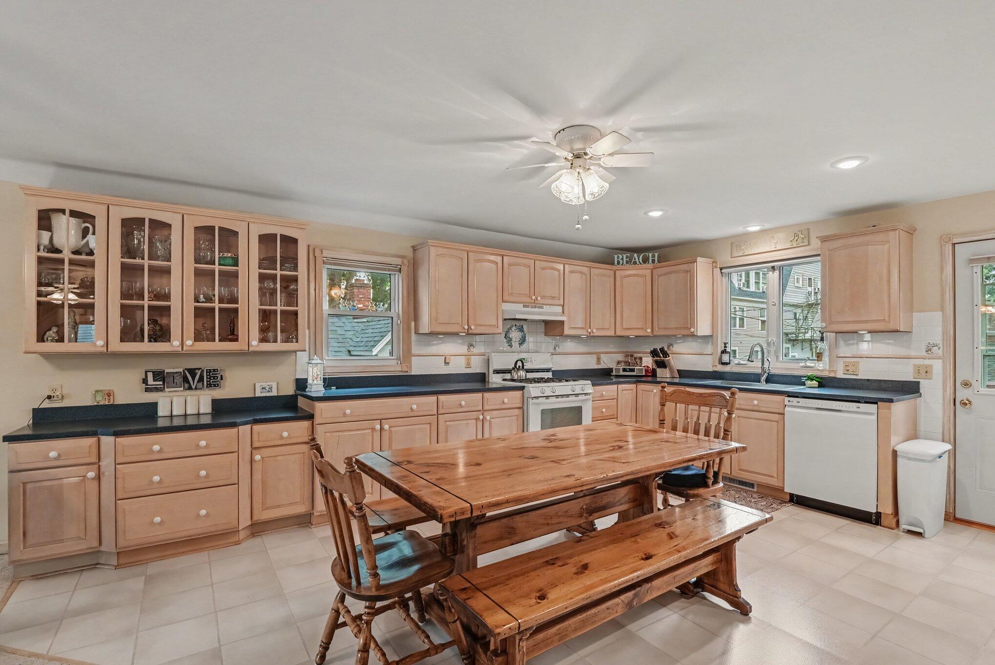 77 Park Avenue South Haven MI 49090