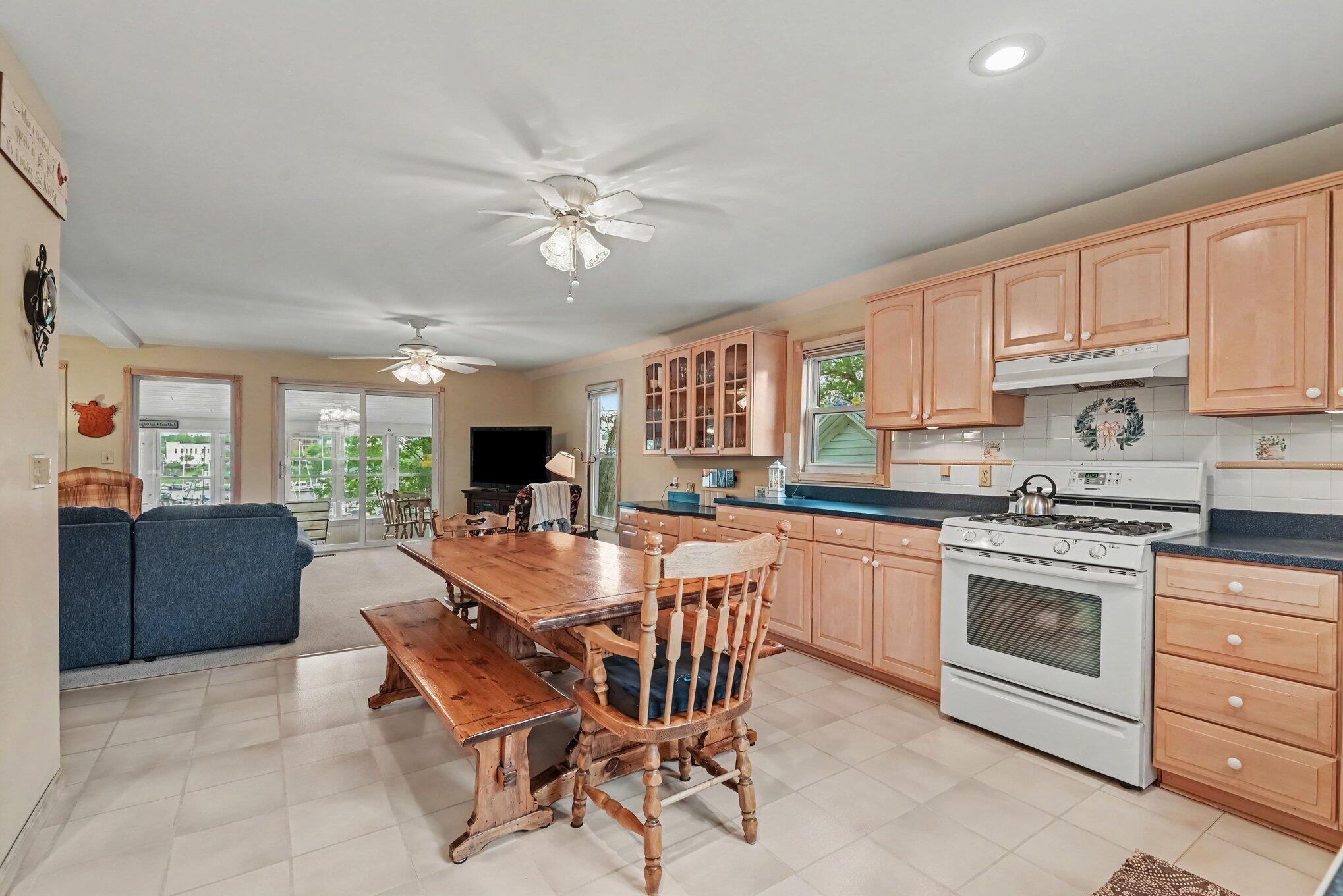 77 Park Avenue South Haven MI 49090