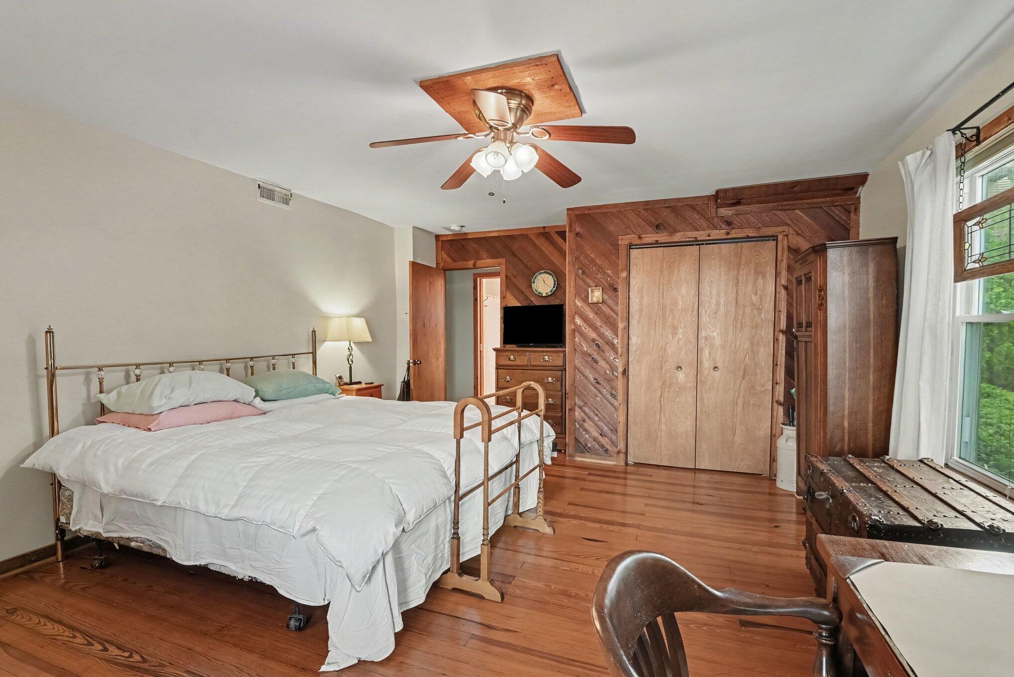 77 Park Avenue South Haven MI 49090