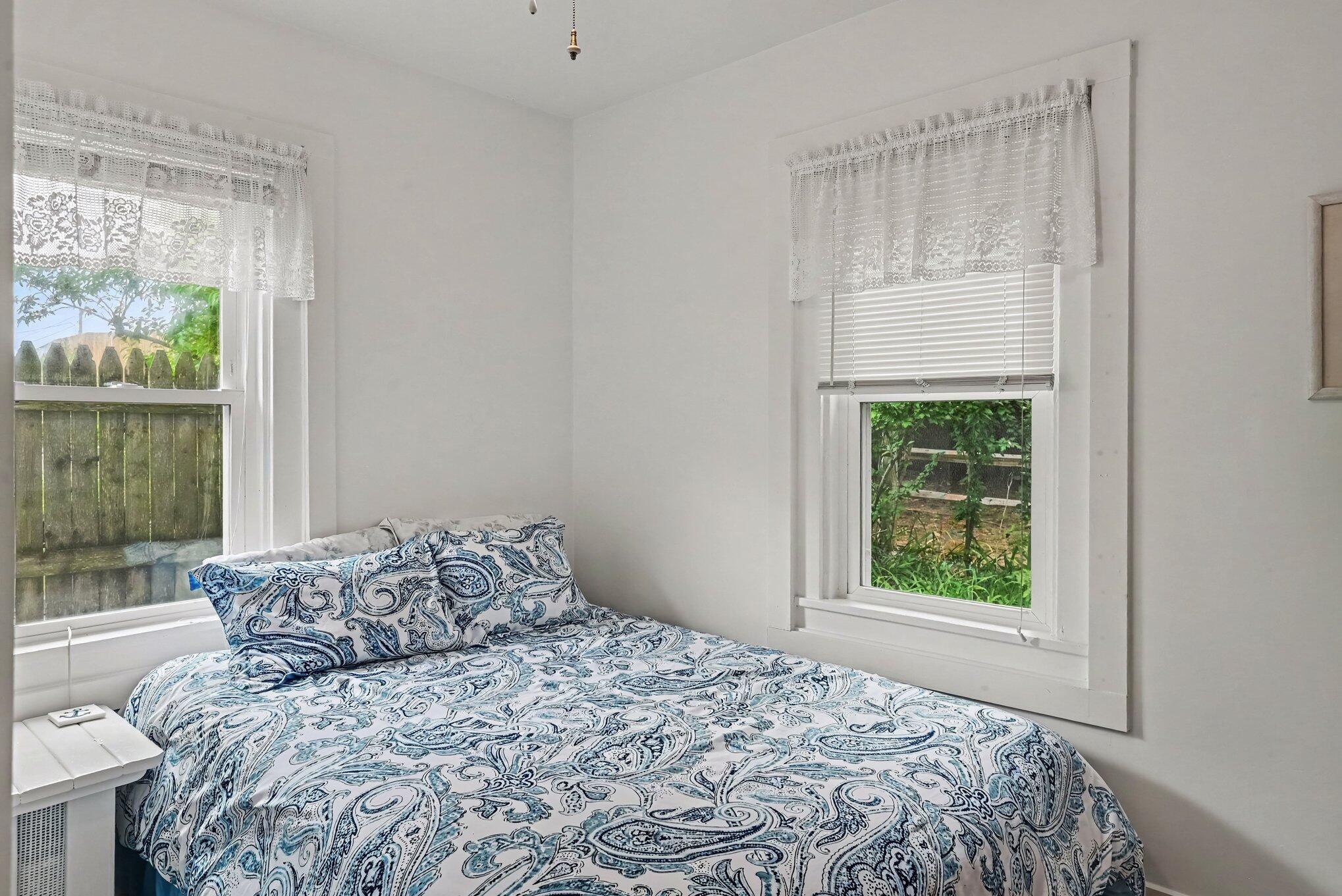 77 Park Avenue South Haven MI 49090