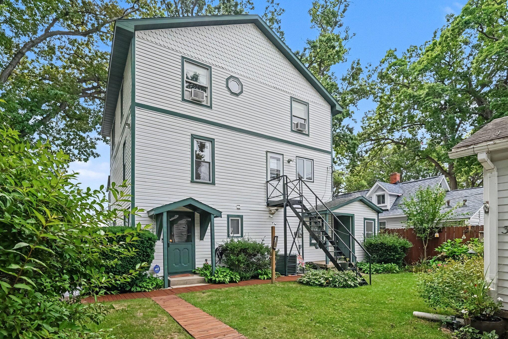 77 Park Avenue South Haven MI 49090