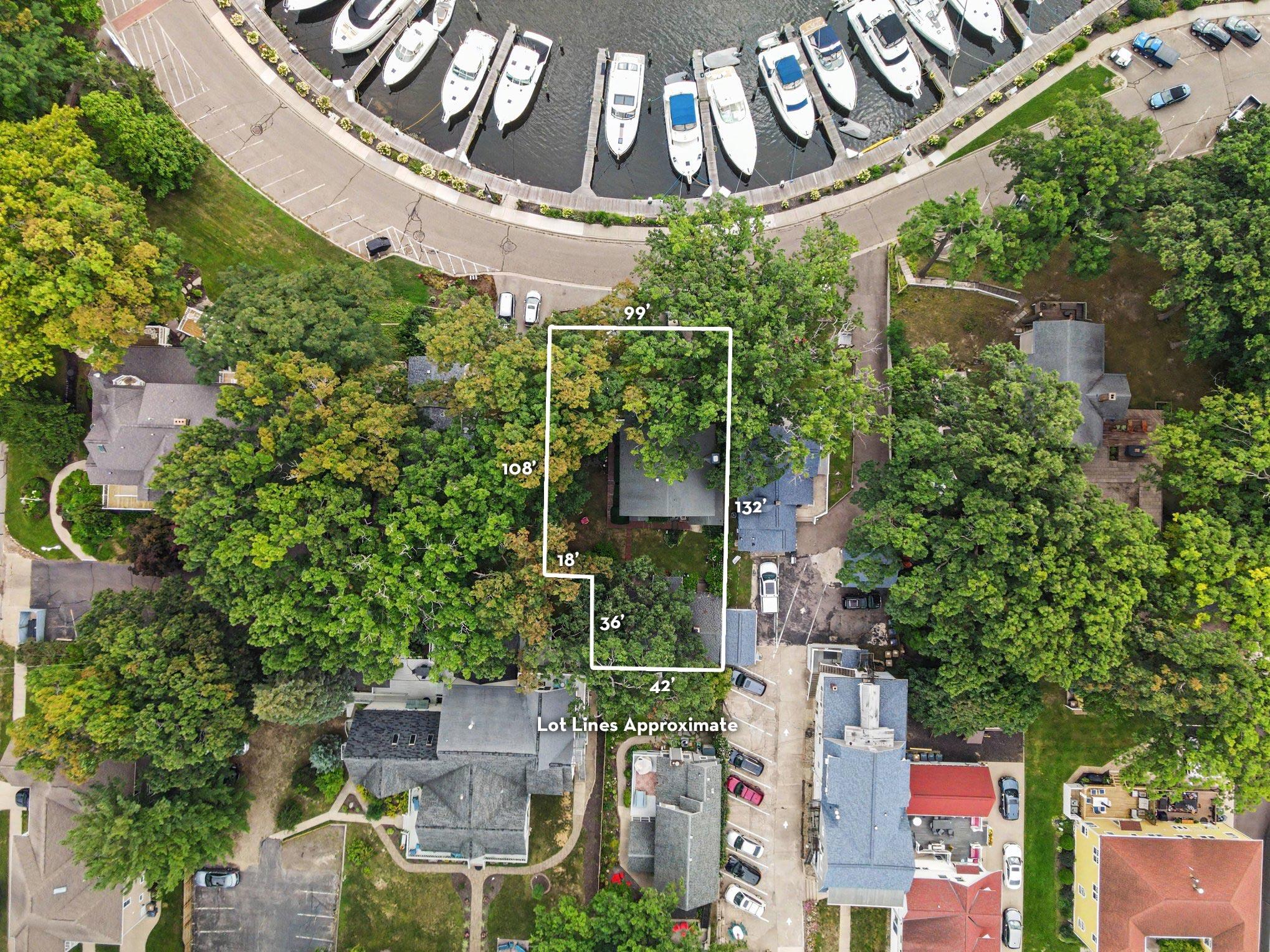 77 Park Avenue South Haven MI 49090
