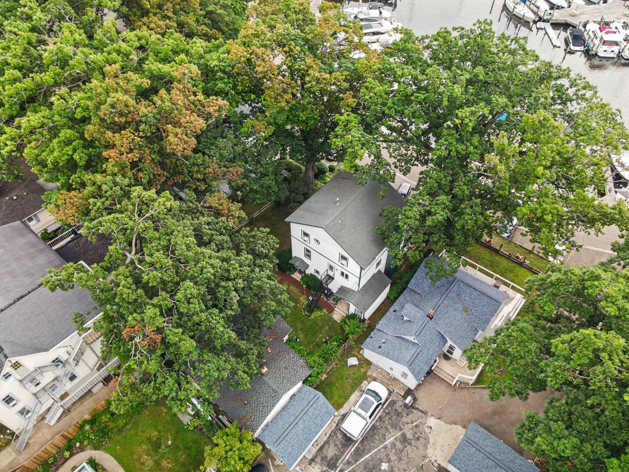 77 Park Avenue South Haven MI 49090
