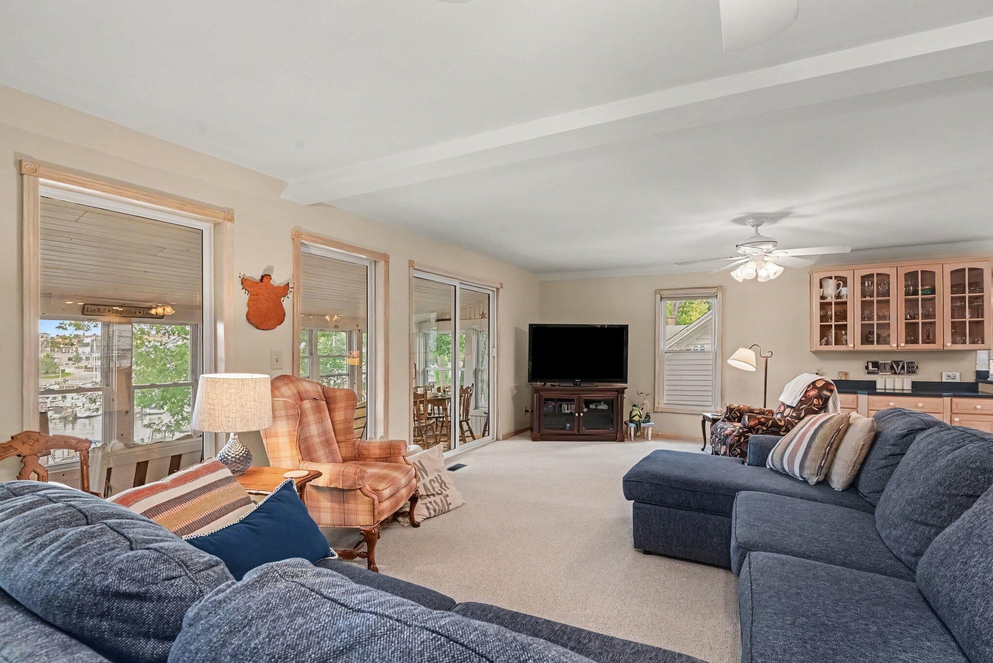 77 Park Avenue South Haven MI 49090