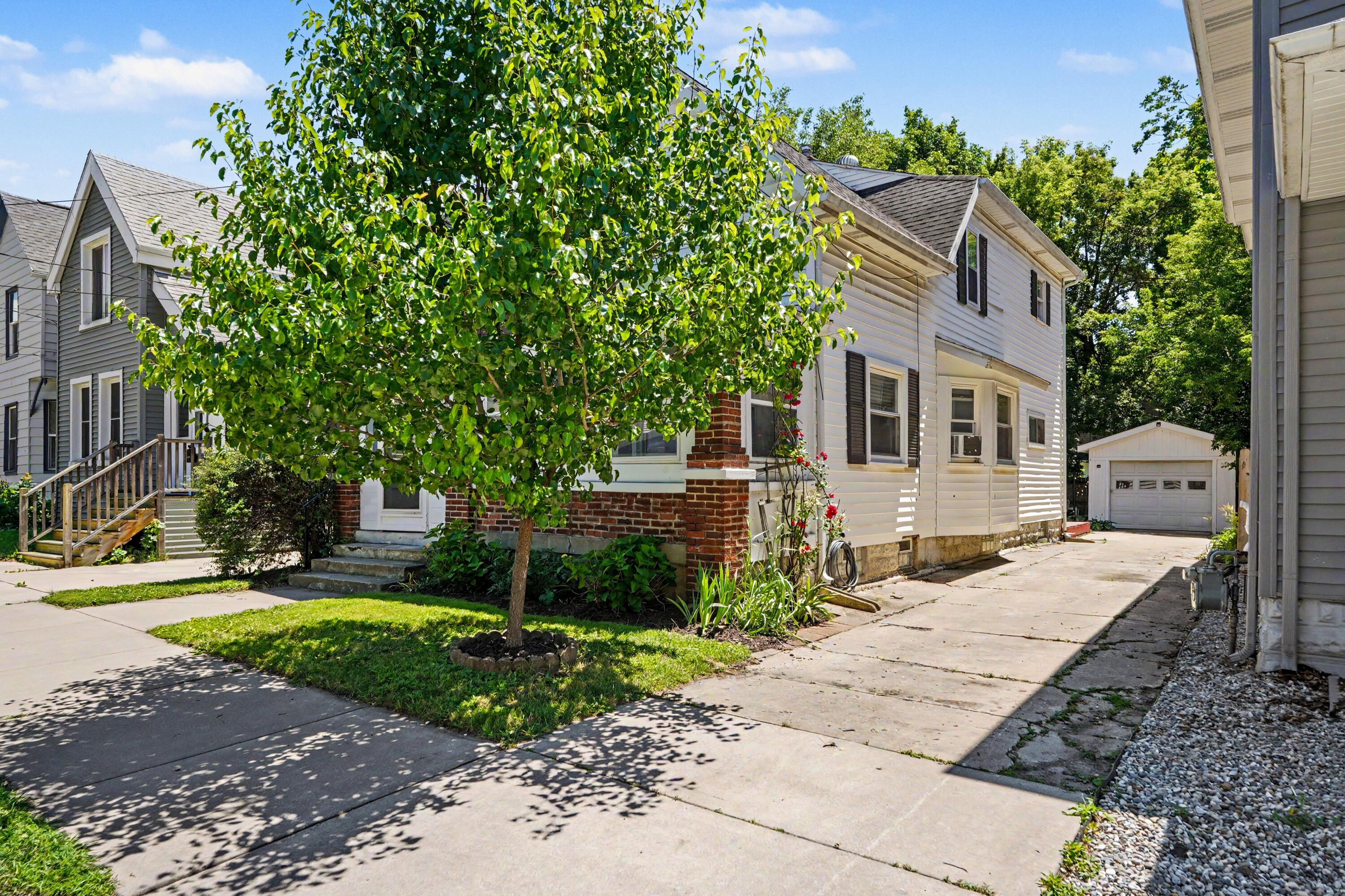 1030 Logan Street SE Grand Rapids MI 49506