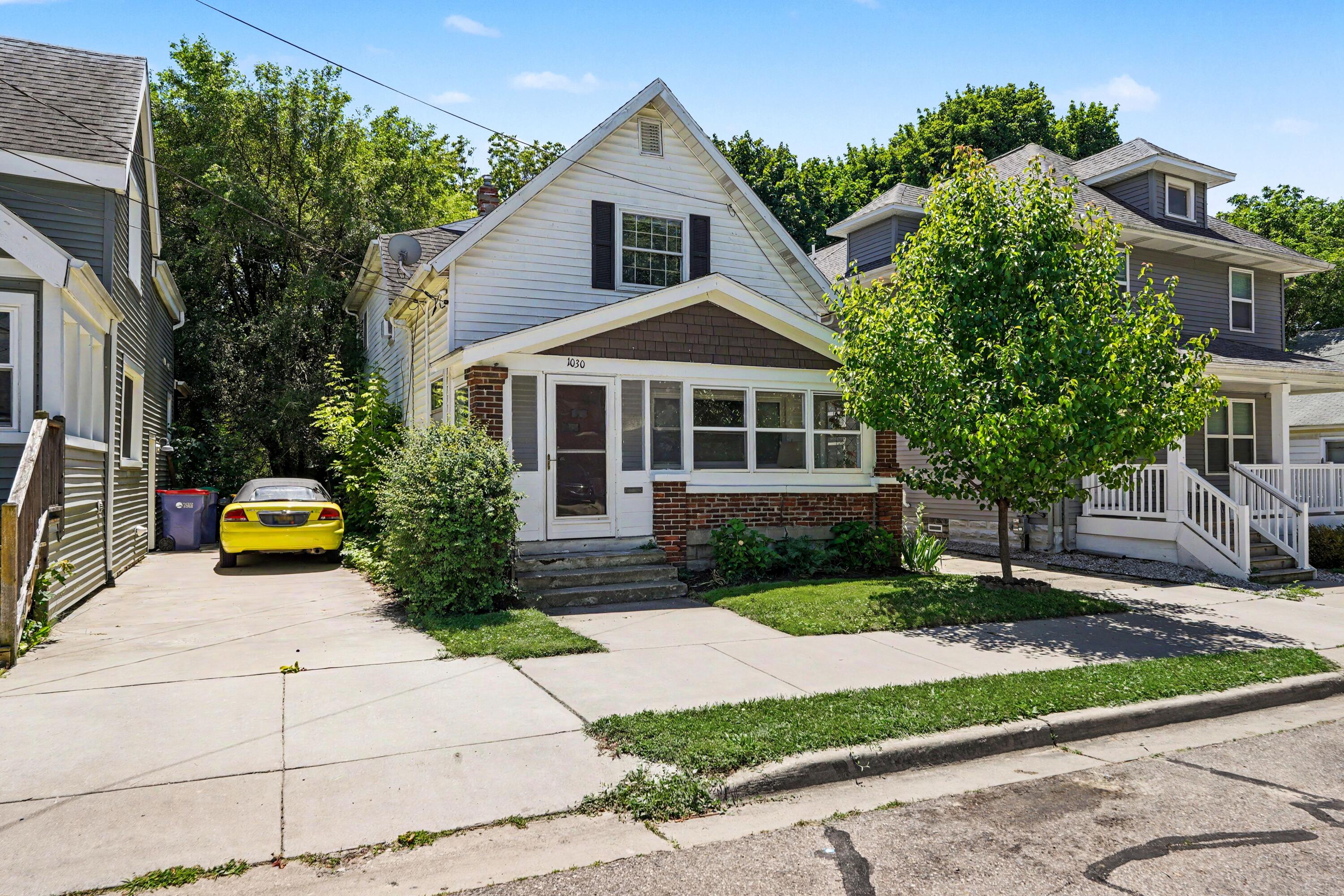 1030 Logan Street SE Grand Rapids MI 49506