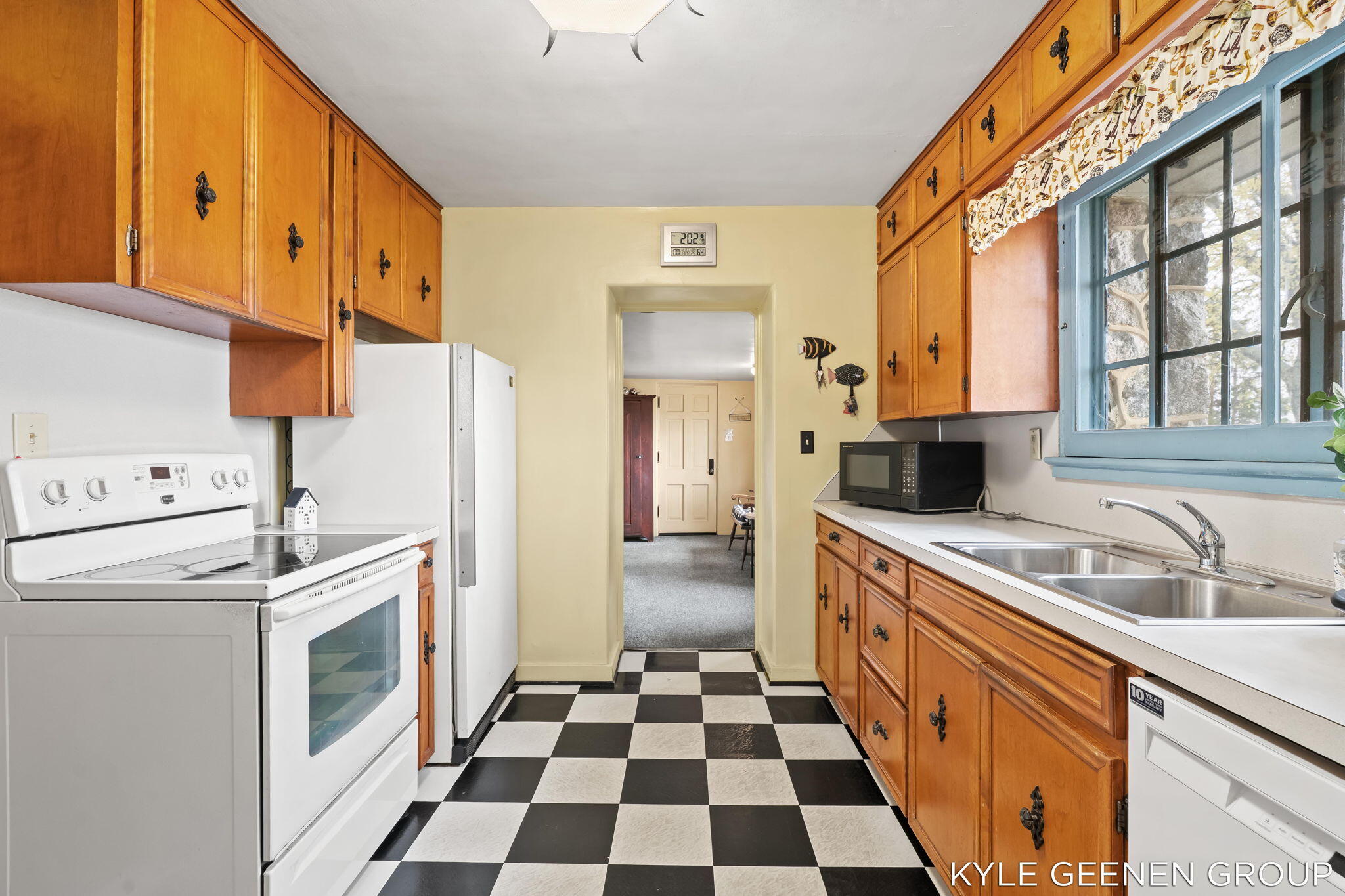 1418 Waukazoo Drive Holland MI 49424