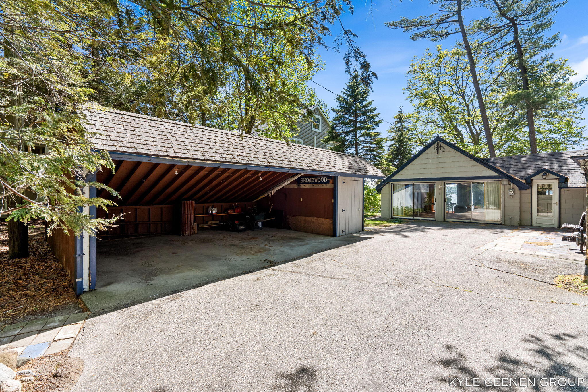 1418 Waukazoo Drive Holland MI 49424