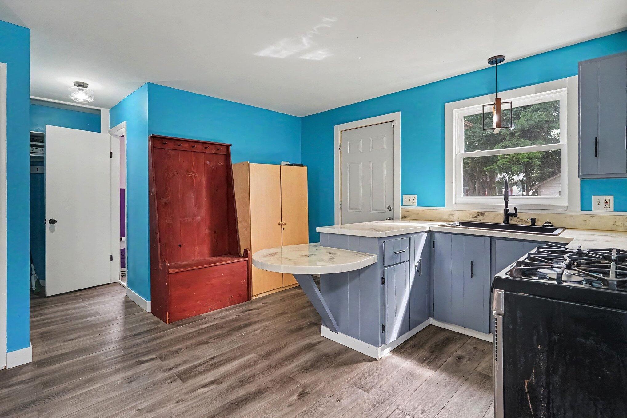 17 E Isabella Avenue Muskegon MI 49442