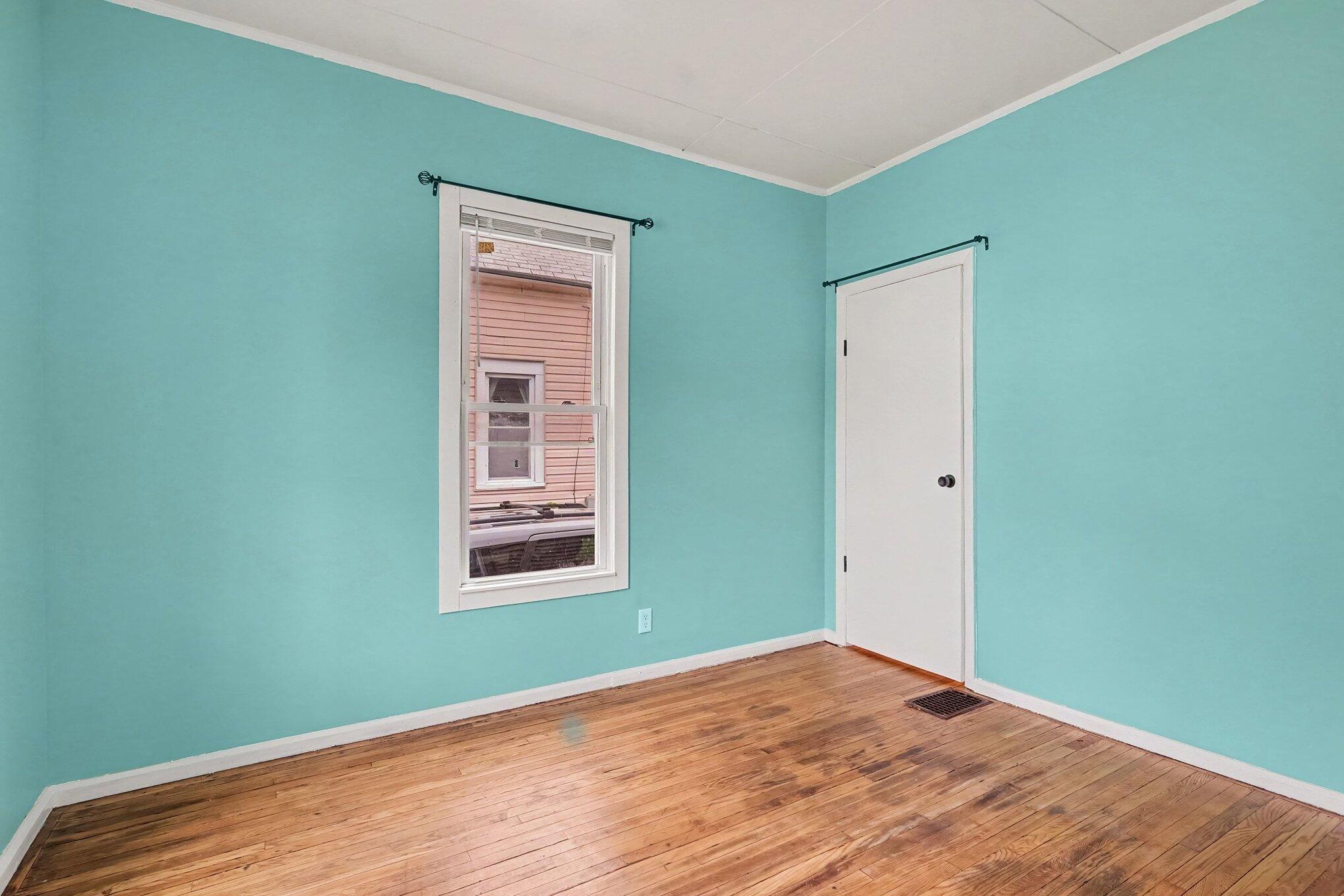 17 E Isabella Avenue Muskegon MI 49442