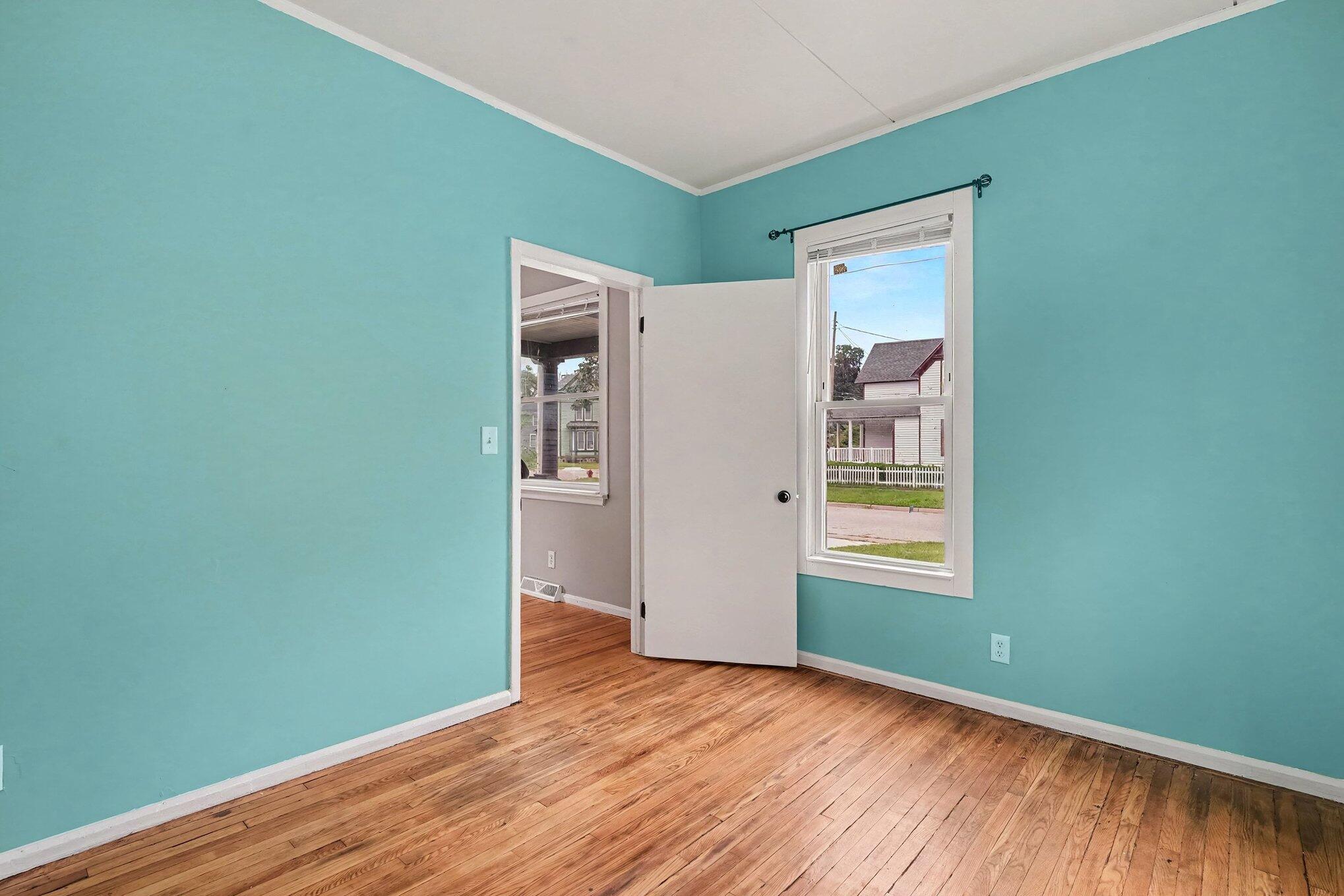 17 E Isabella Avenue Muskegon MI 49442