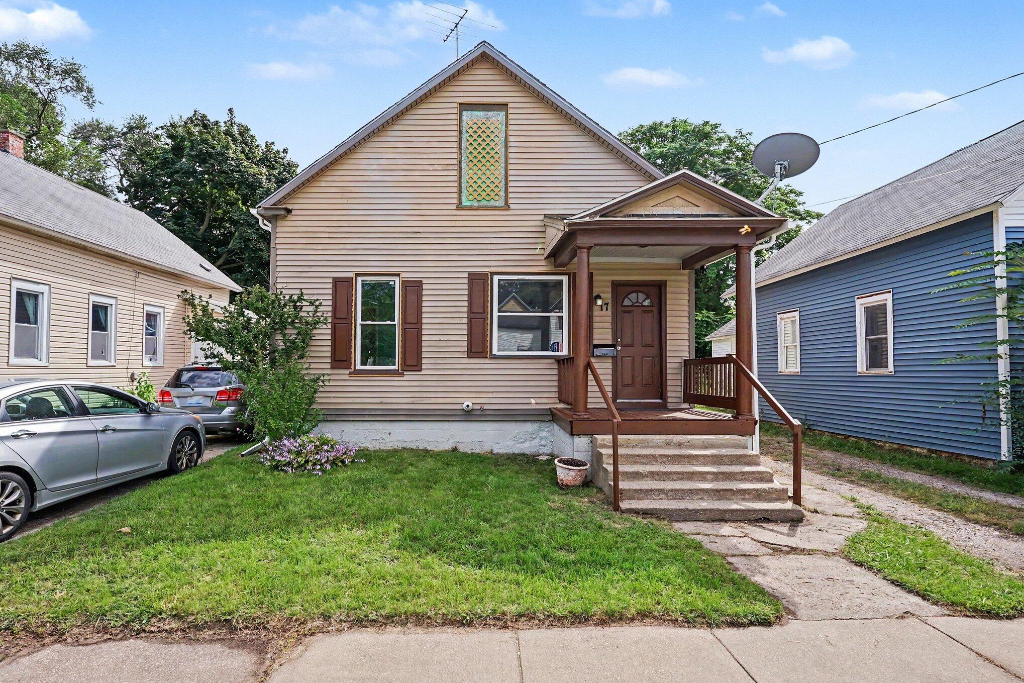 17 E Isabella Avenue Muskegon MI 49442