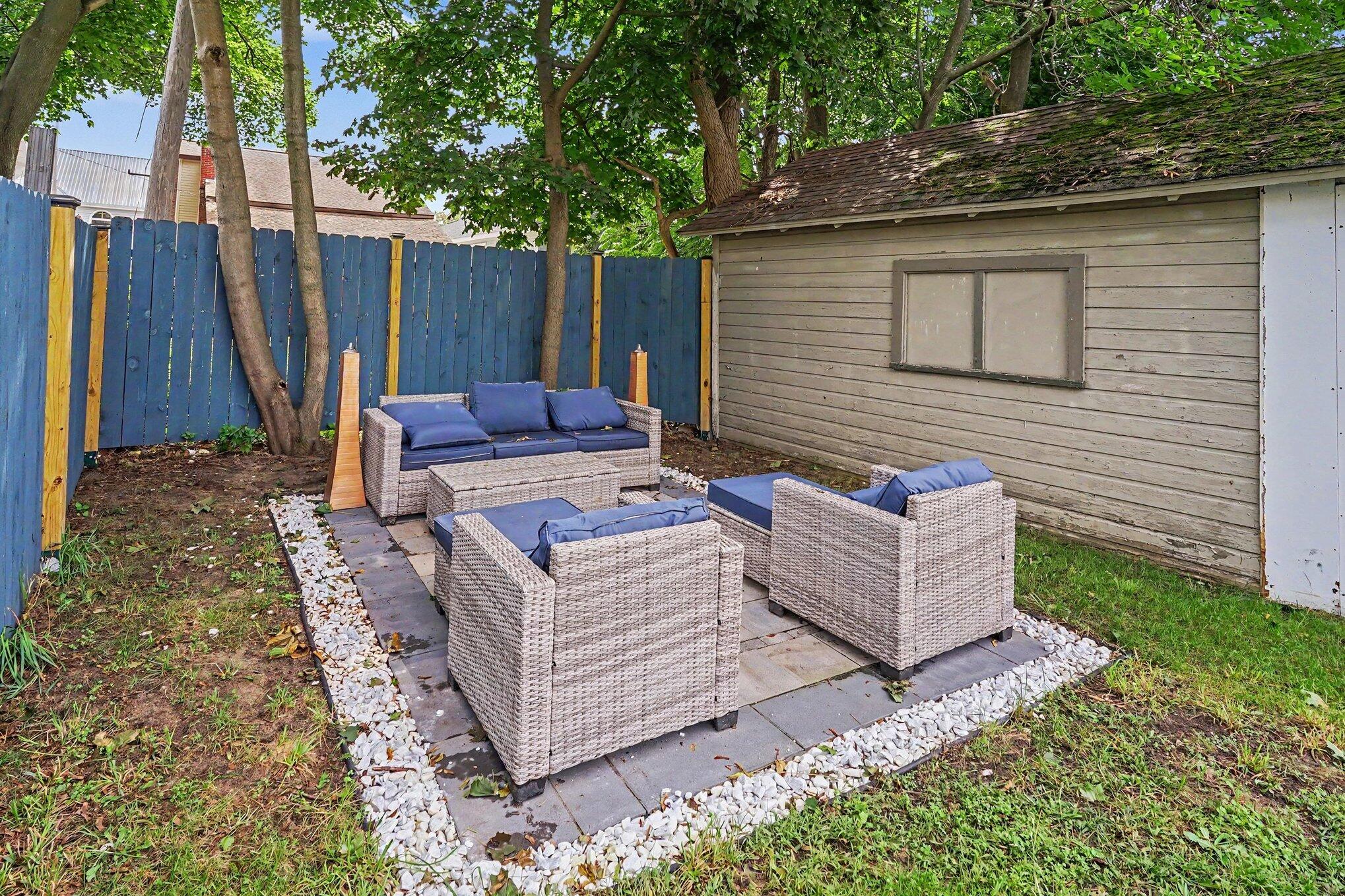 17 E Isabella Avenue Muskegon MI 49442