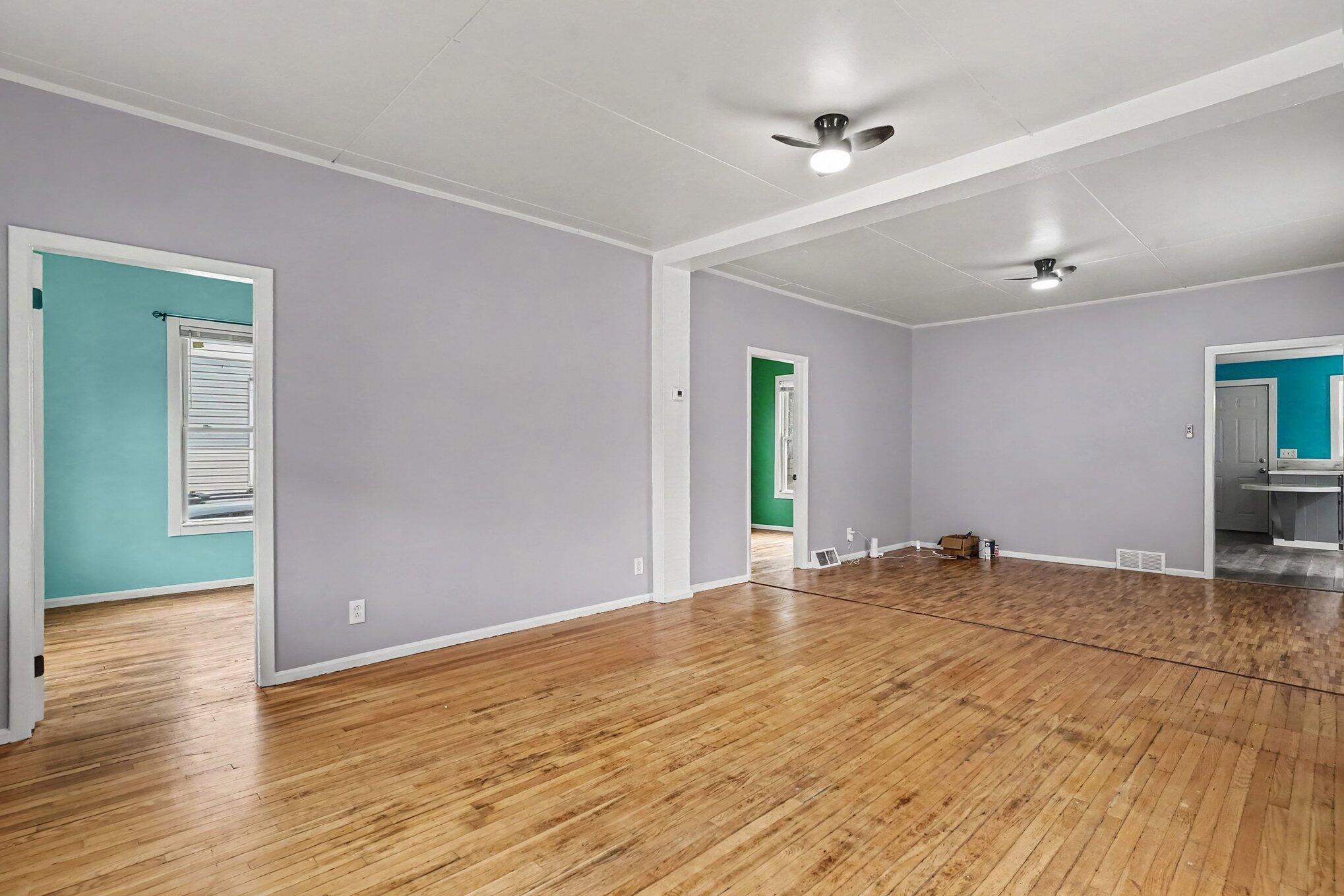 17 E Isabella Avenue Muskegon MI 49442