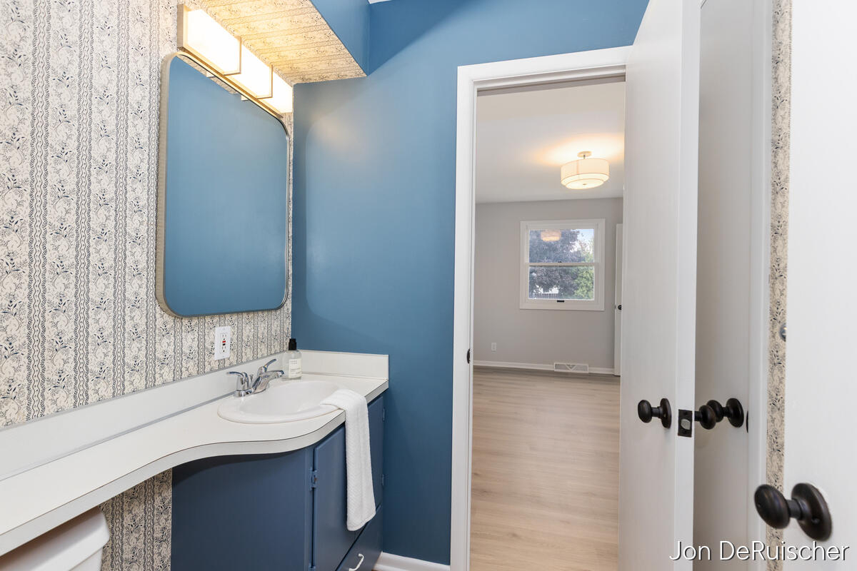 2656 Vassar Drive SE Grand Rapids MI 49506