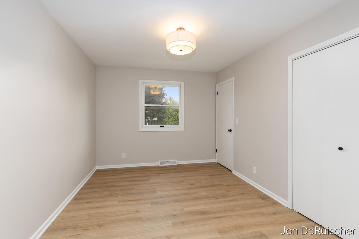 2656 Vassar Drive SE Grand Rapids MI 49506