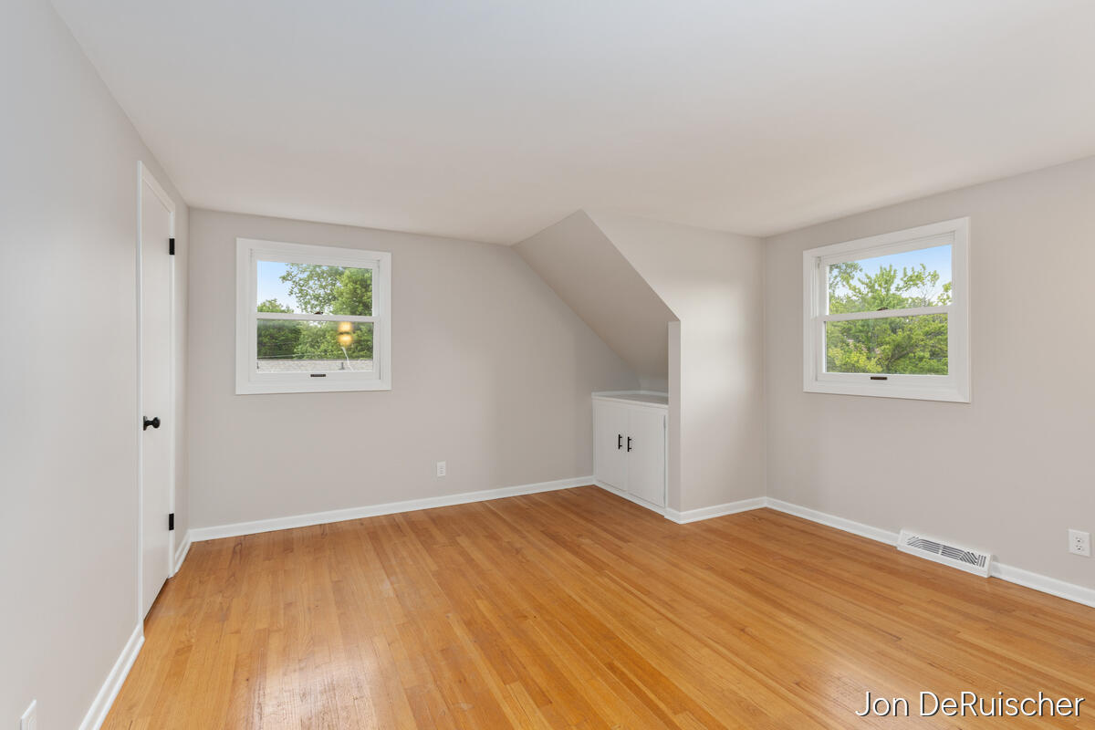 2656 Vassar Drive SE Grand Rapids MI 49506