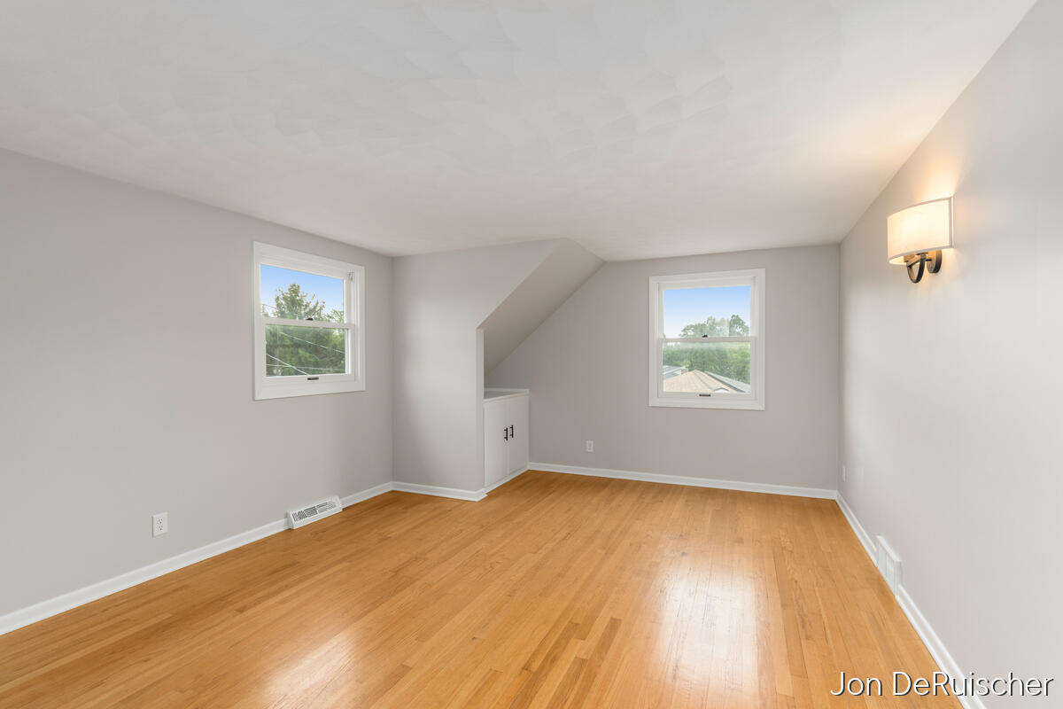 2656 Vassar Drive SE Grand Rapids MI 49506