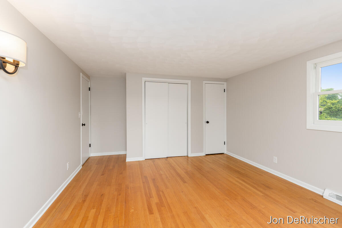 2656 Vassar Drive SE Grand Rapids MI 49506