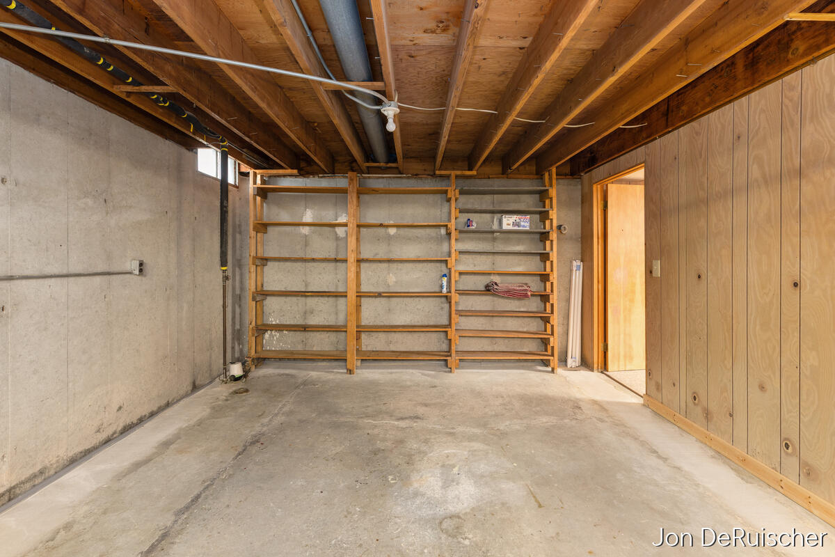 2656 Vassar Drive SE Grand Rapids MI 49506