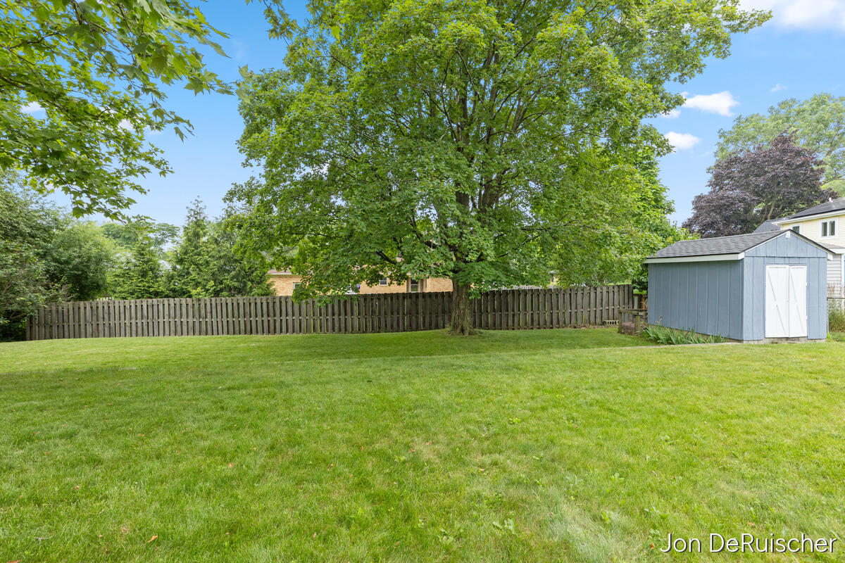 2656 Vassar Drive SE Grand Rapids MI 49506