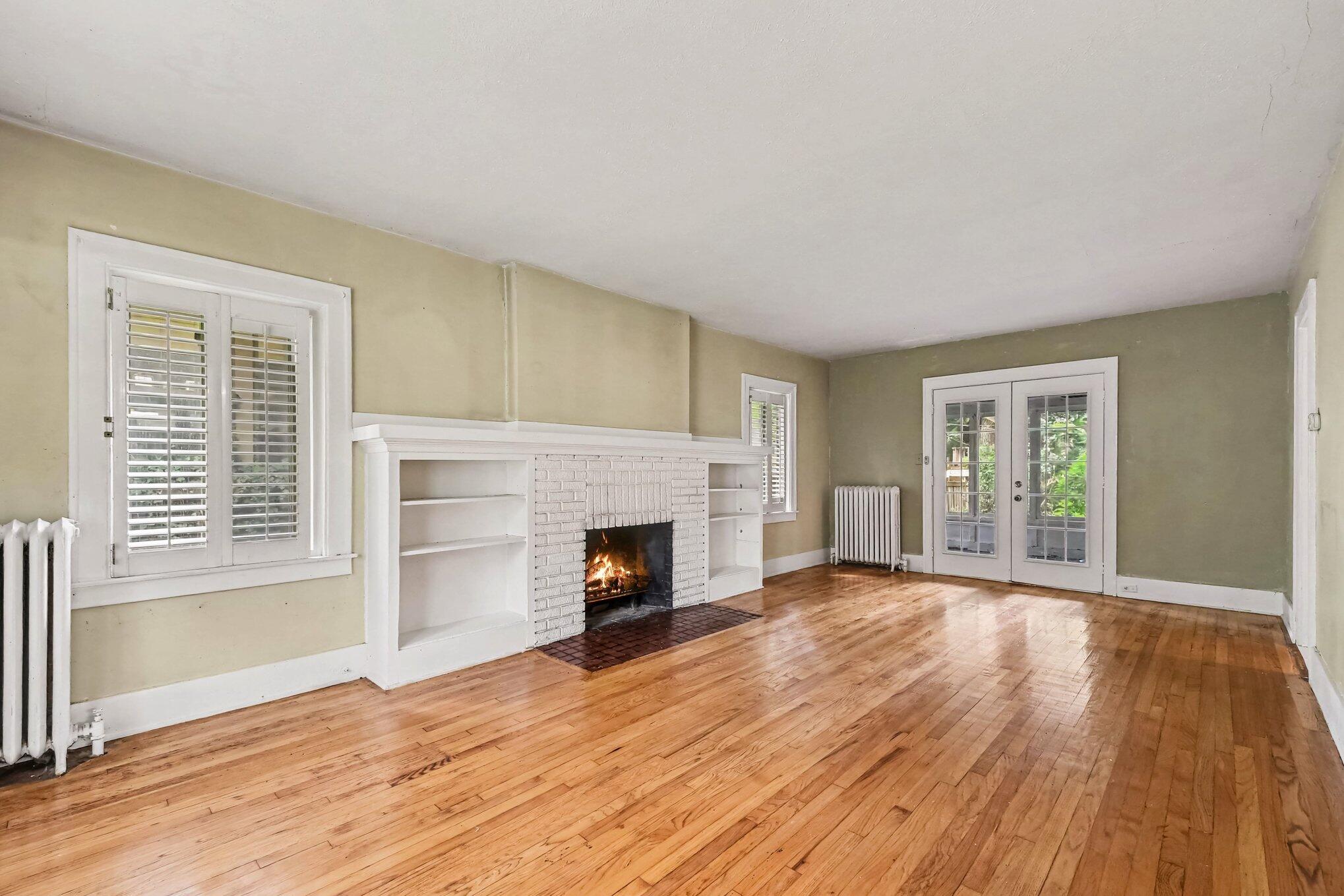 319 Aurora Street SE Grand Rapids MI 49507