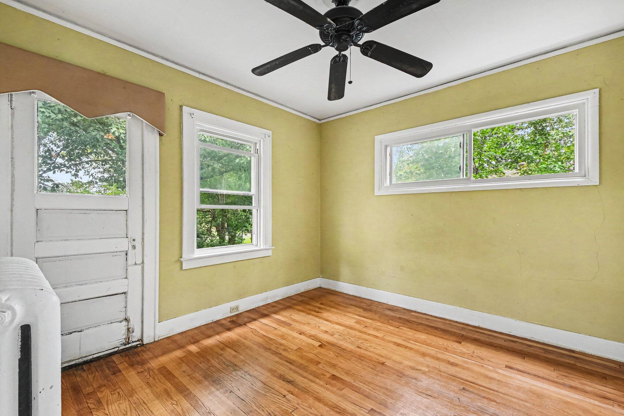319 Aurora Street SE Grand Rapids MI 49507